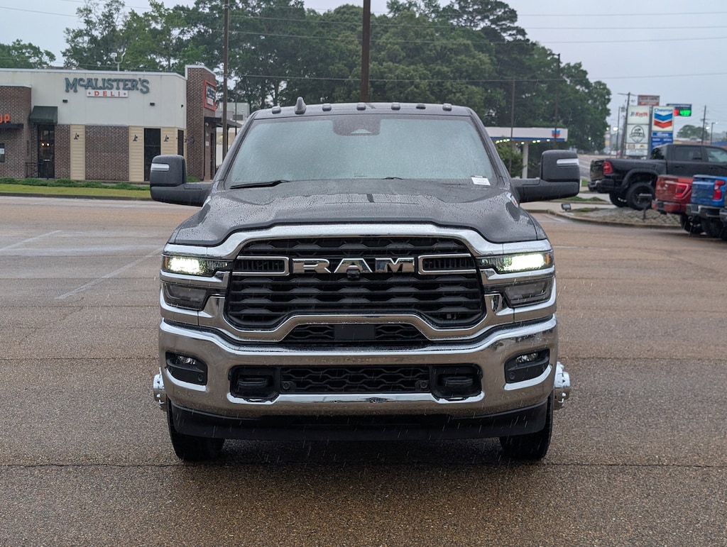 New 2026 Ram 3500 TRADESMAN CREW CAB 4X4 8' BOX Pickup