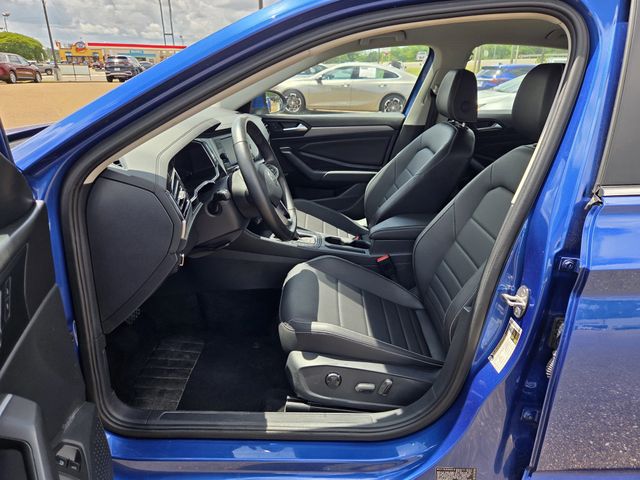 2024 Volkswagen Jetta SE - Photo 15