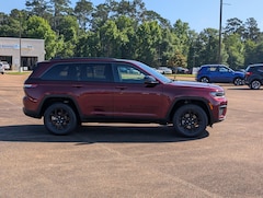 2026 Jeep Grand Cherokee LAREDO ALTITUDE 4X2 Sport Utility
