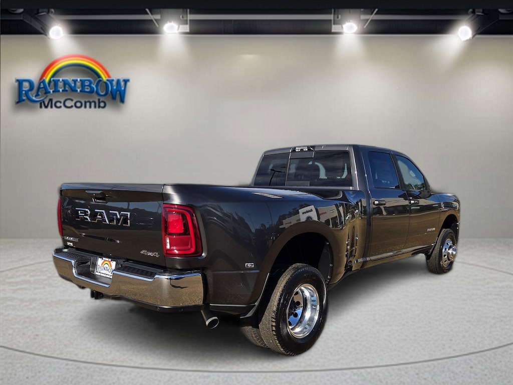 New 2026 Ram 3500 LARAMIE CREW CAB 4X4 8' BOX Pickup