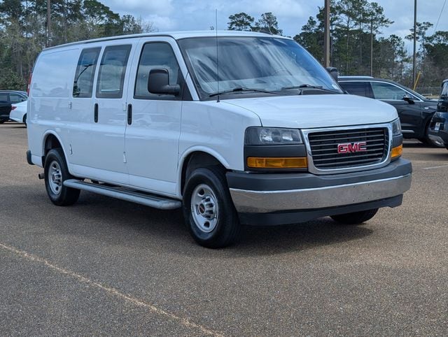 2024 GMC Savana 2500's photo