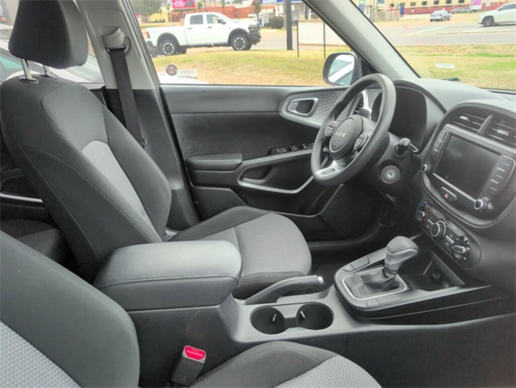 Used 2023 Kia Soul LX Hatchback