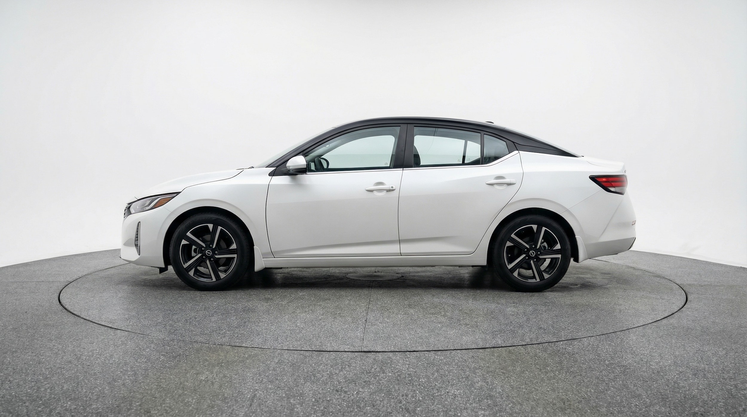 Thumbnail: 2025 Nissan Sentra - 4