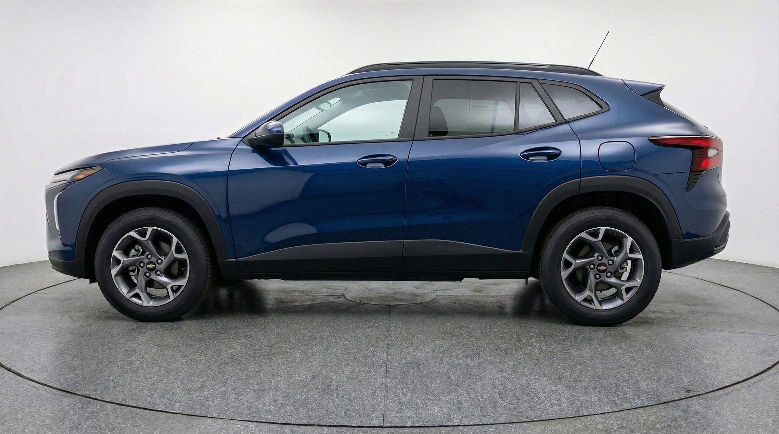 Thumbnail: 2025 Chevrolet Trax - 4
