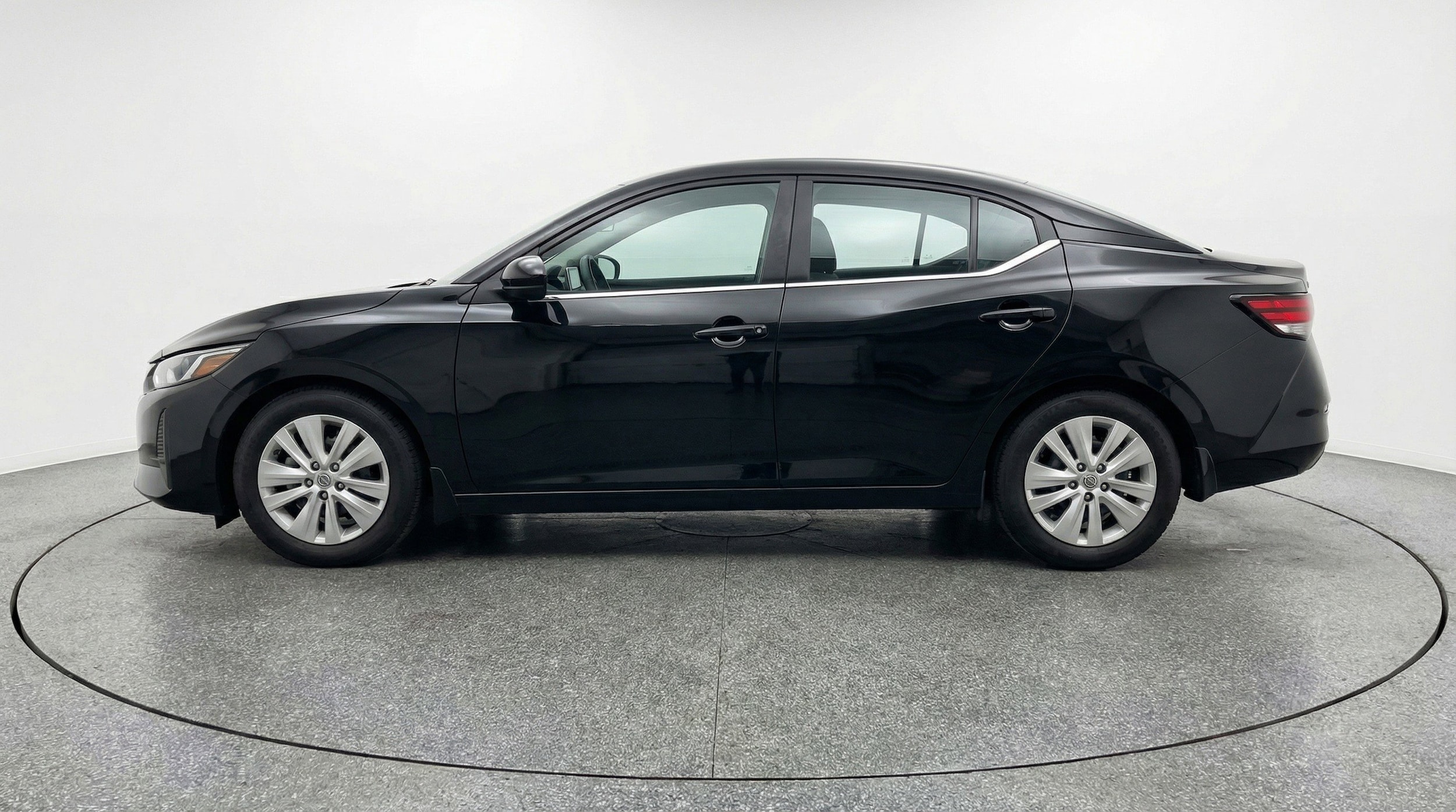 Thumbnail: 2025 Nissan Sentra - 5
