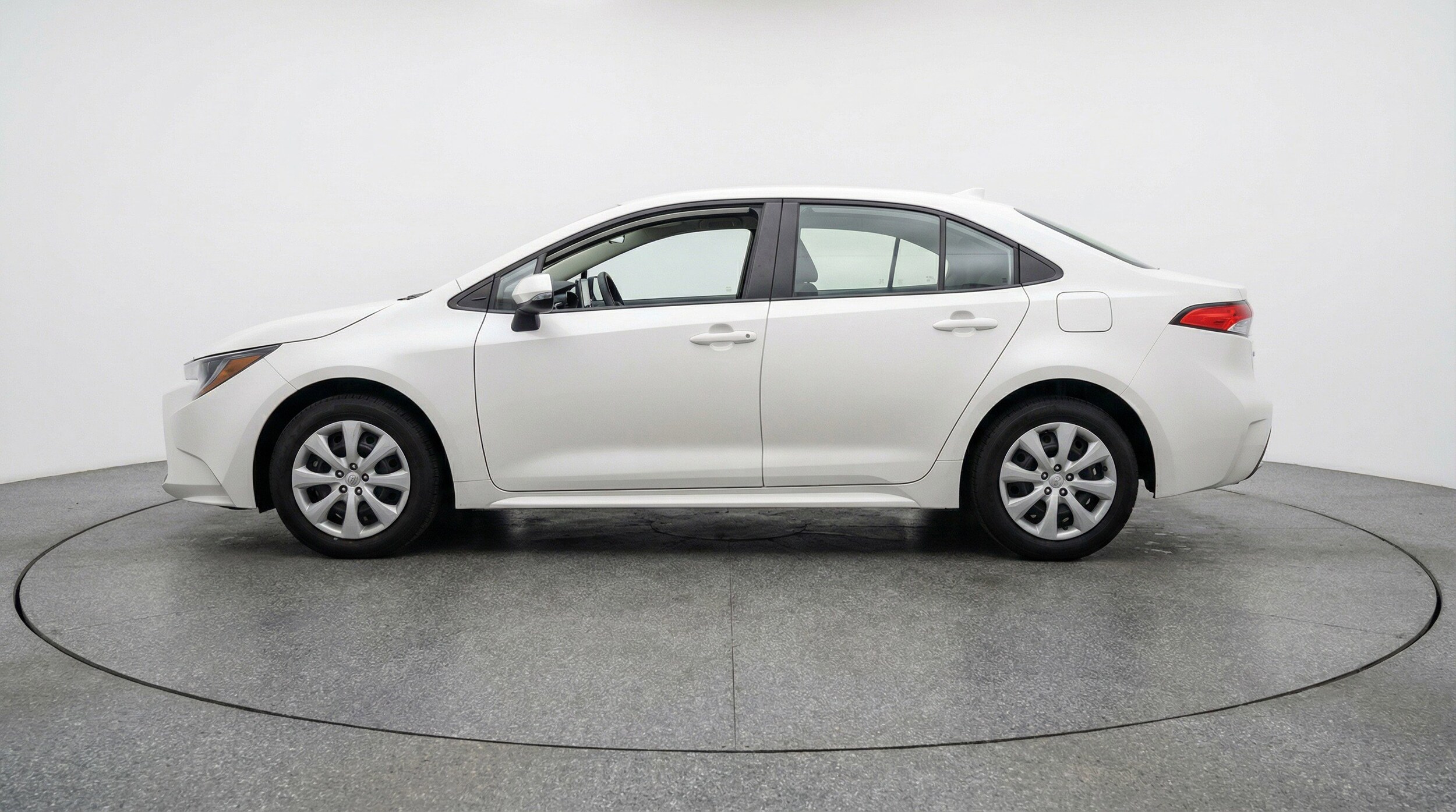 Thumbnail: 2025 Toyota Corolla - 5