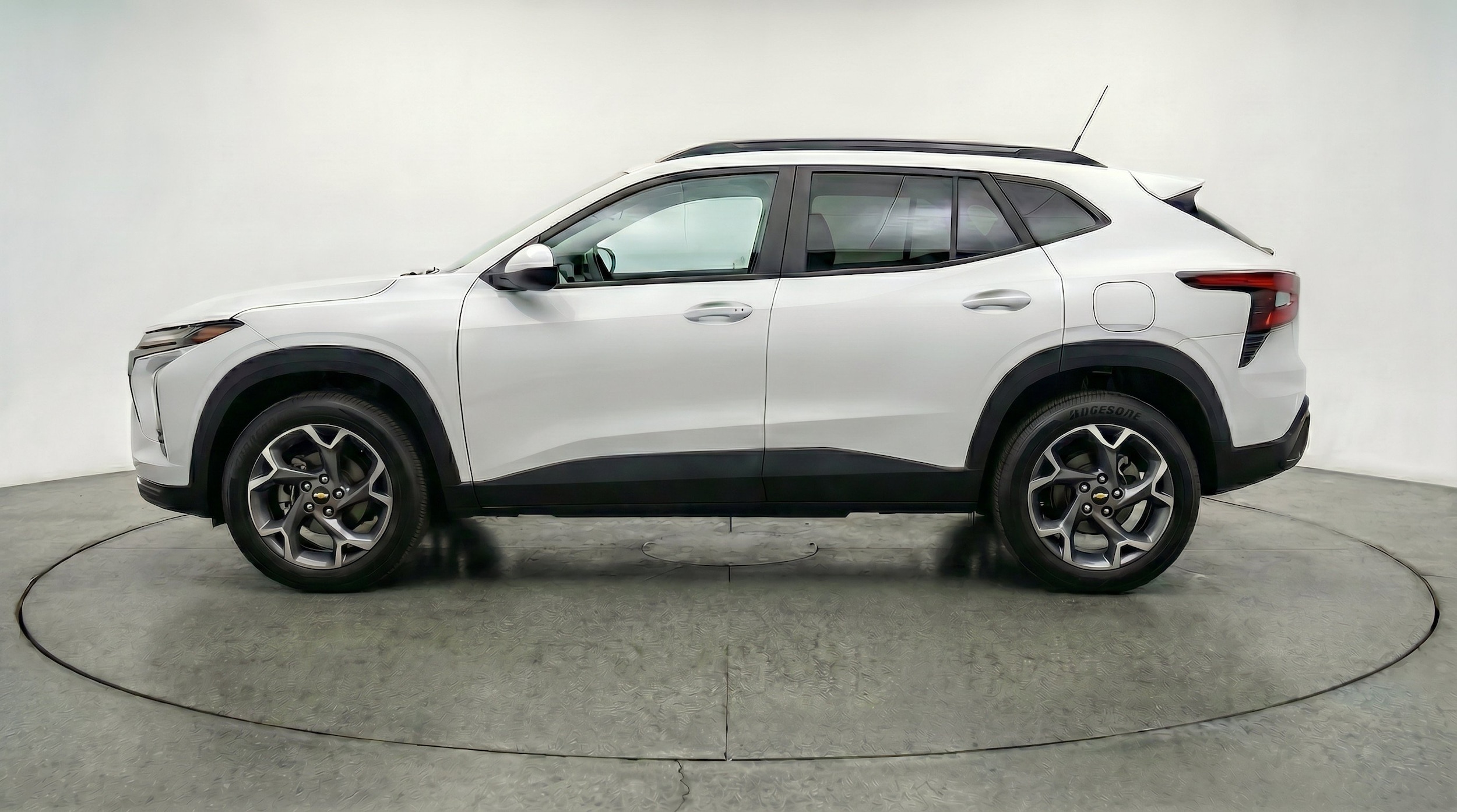Thumbnail: 2025 Chevrolet Trax - 5