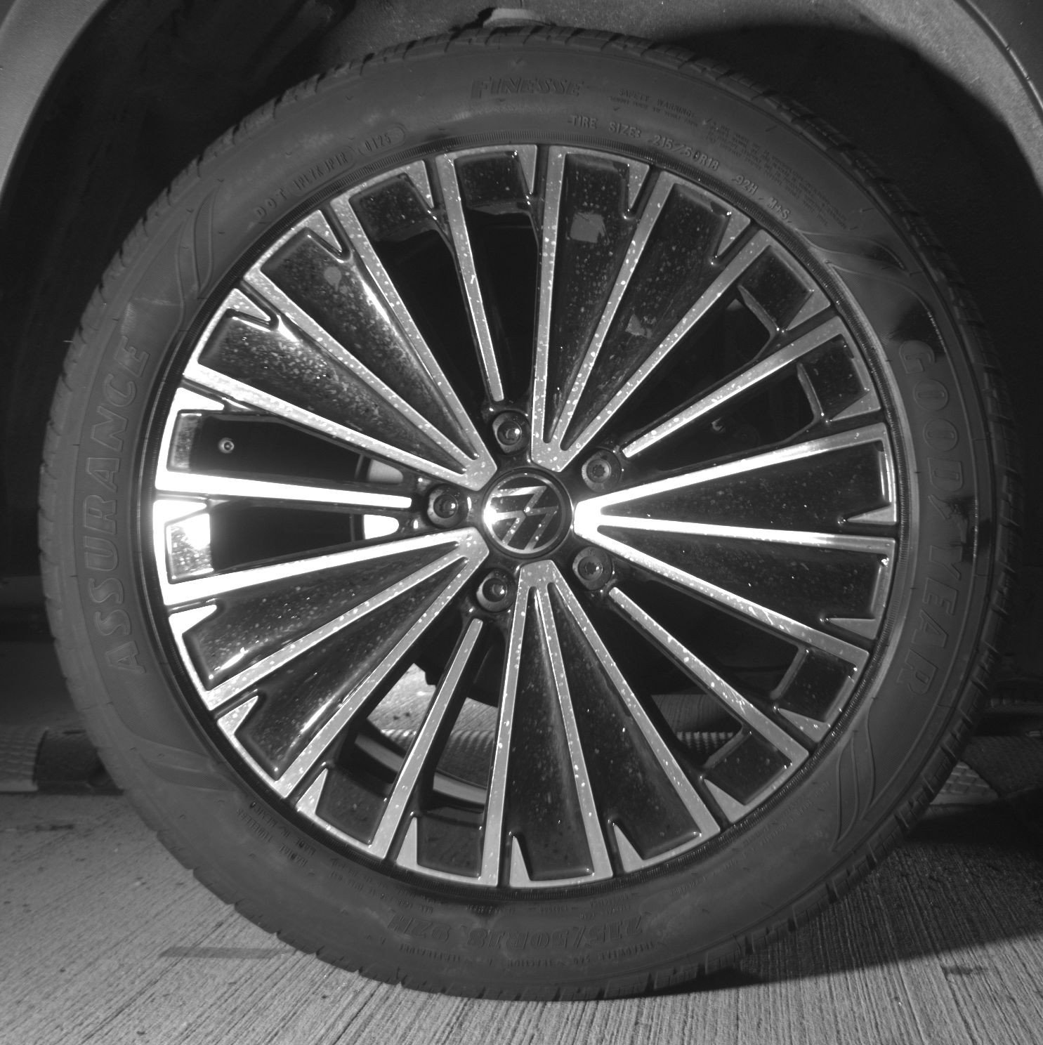 Thumbnail: 2025 Volkswagen Taos - 15