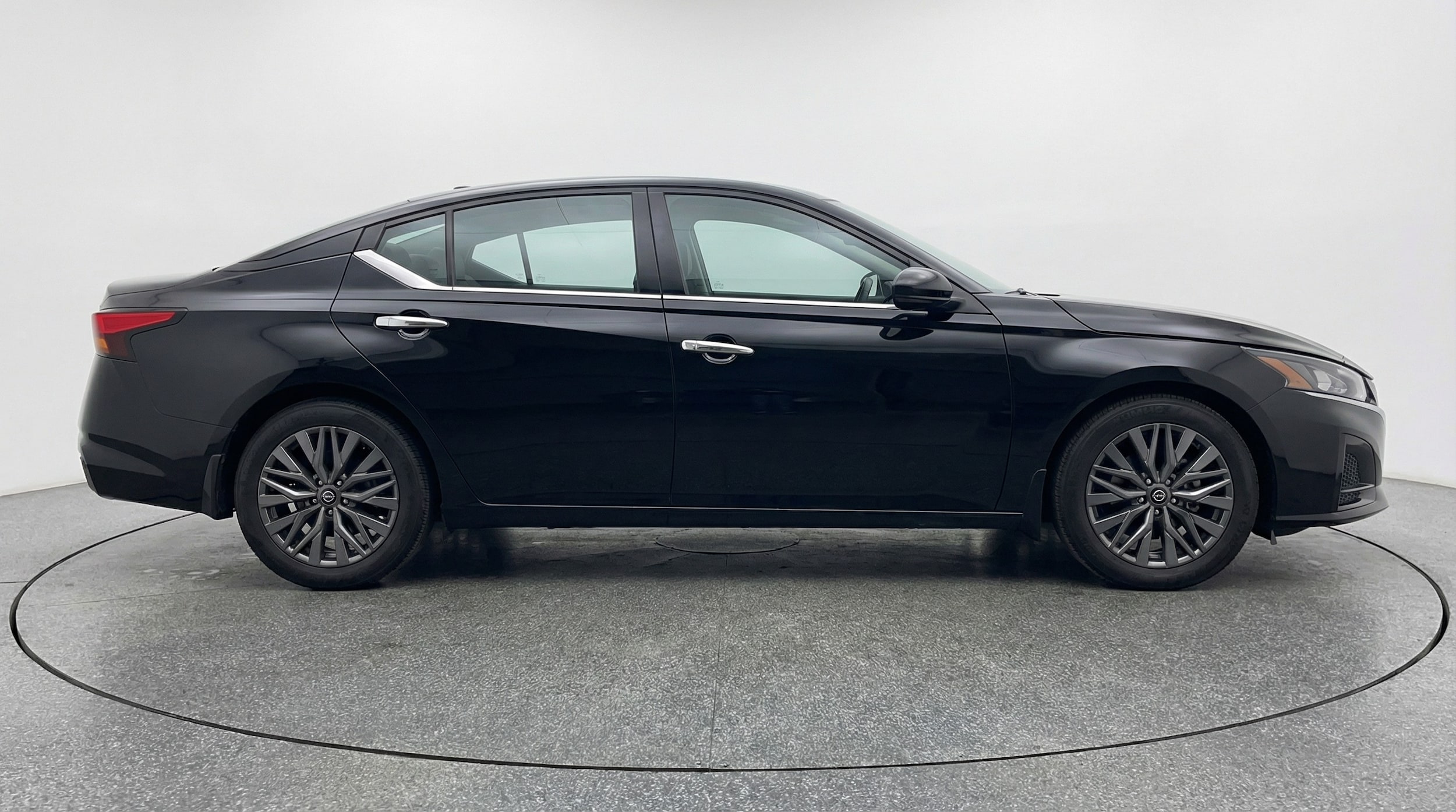 Thumbnail: 2025 Nissan Altima - 8