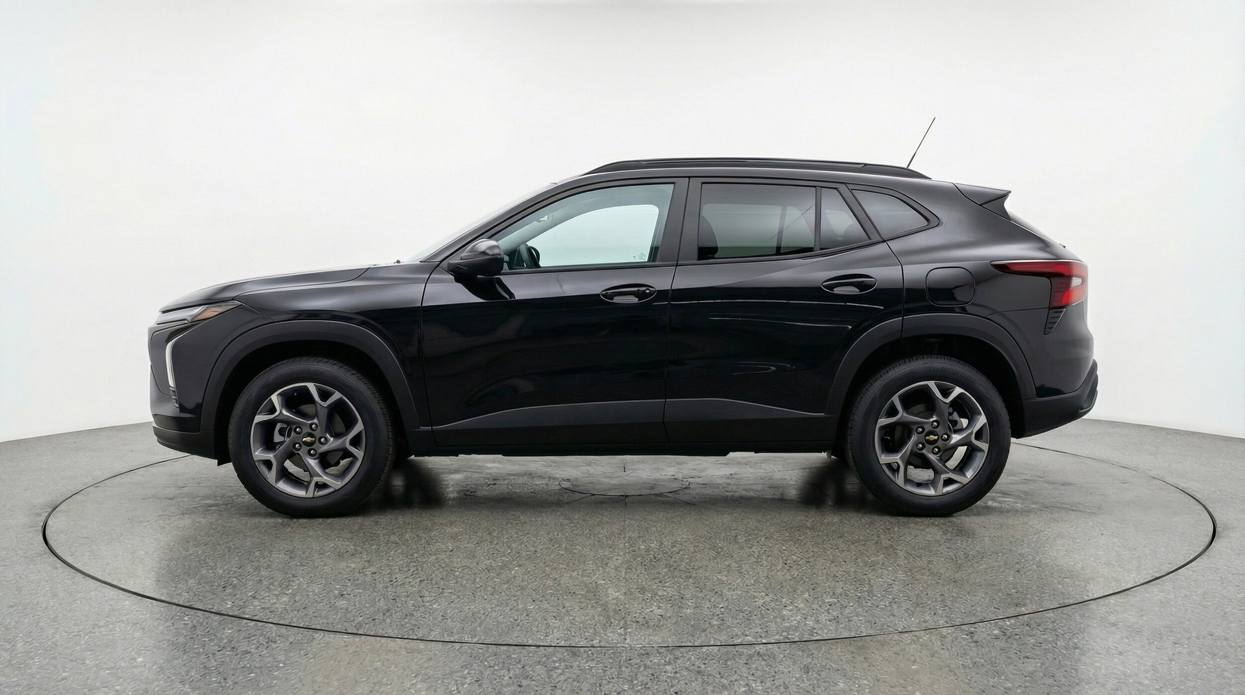 Thumbnail: 2025 Chevrolet Trax - 5