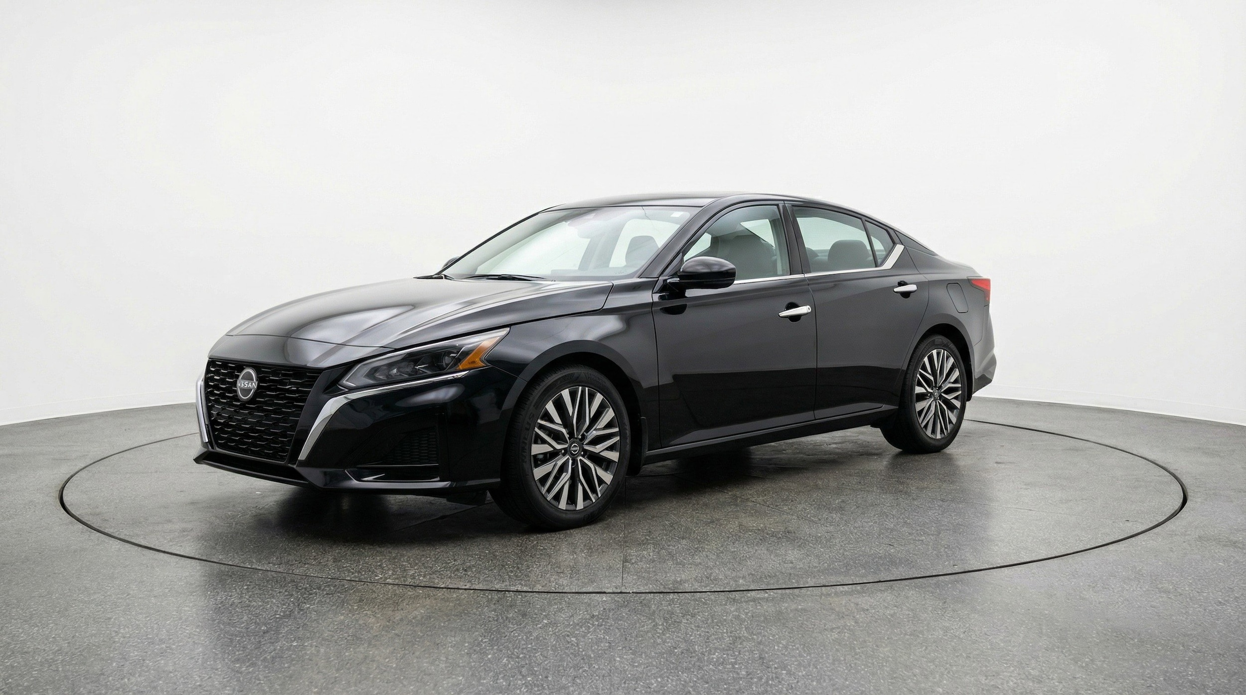 Thumbnail: 2025 Nissan Altima - 3