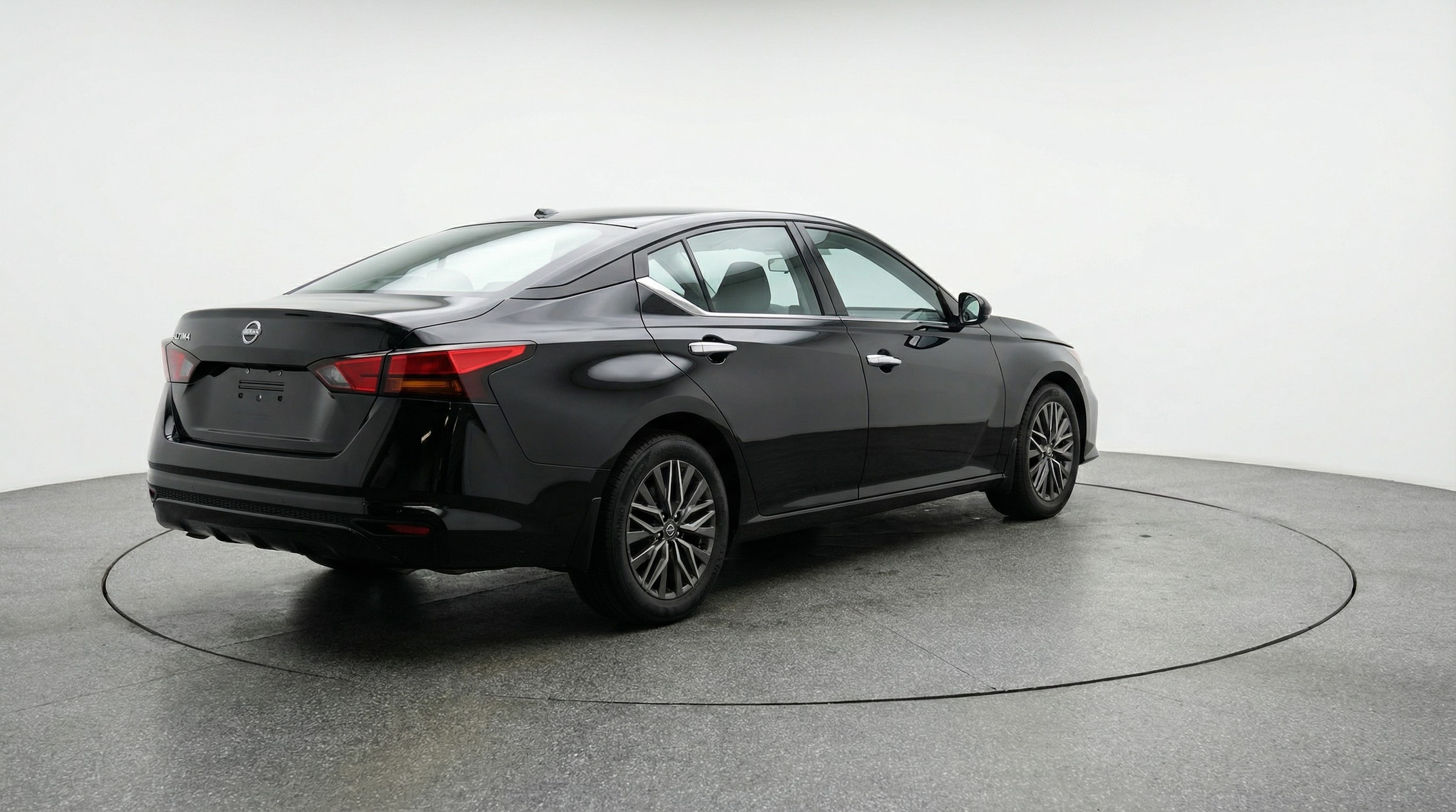 Thumbnail: 2025 Nissan Altima - 7