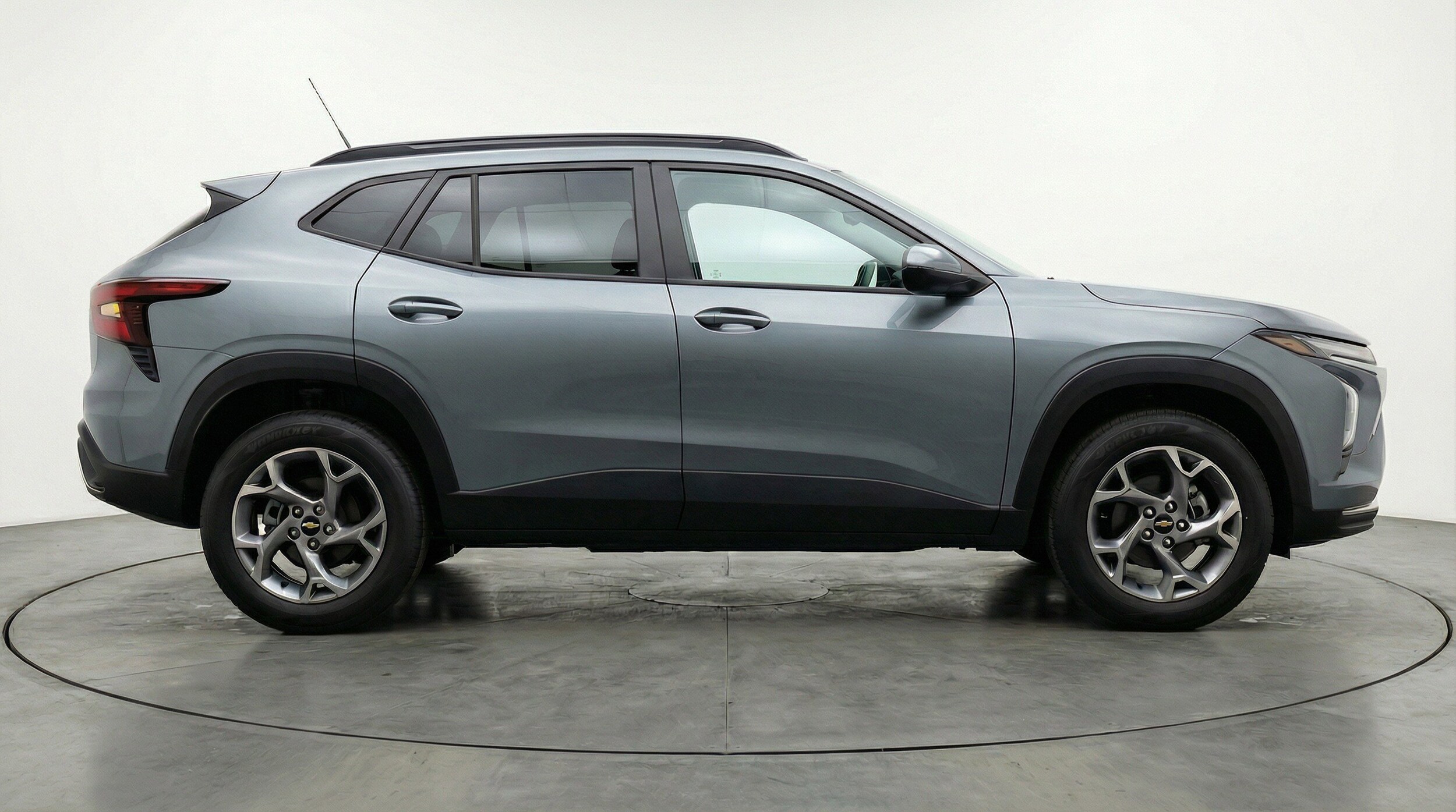 Thumbnail: 2025 Chevrolet Trax - 11