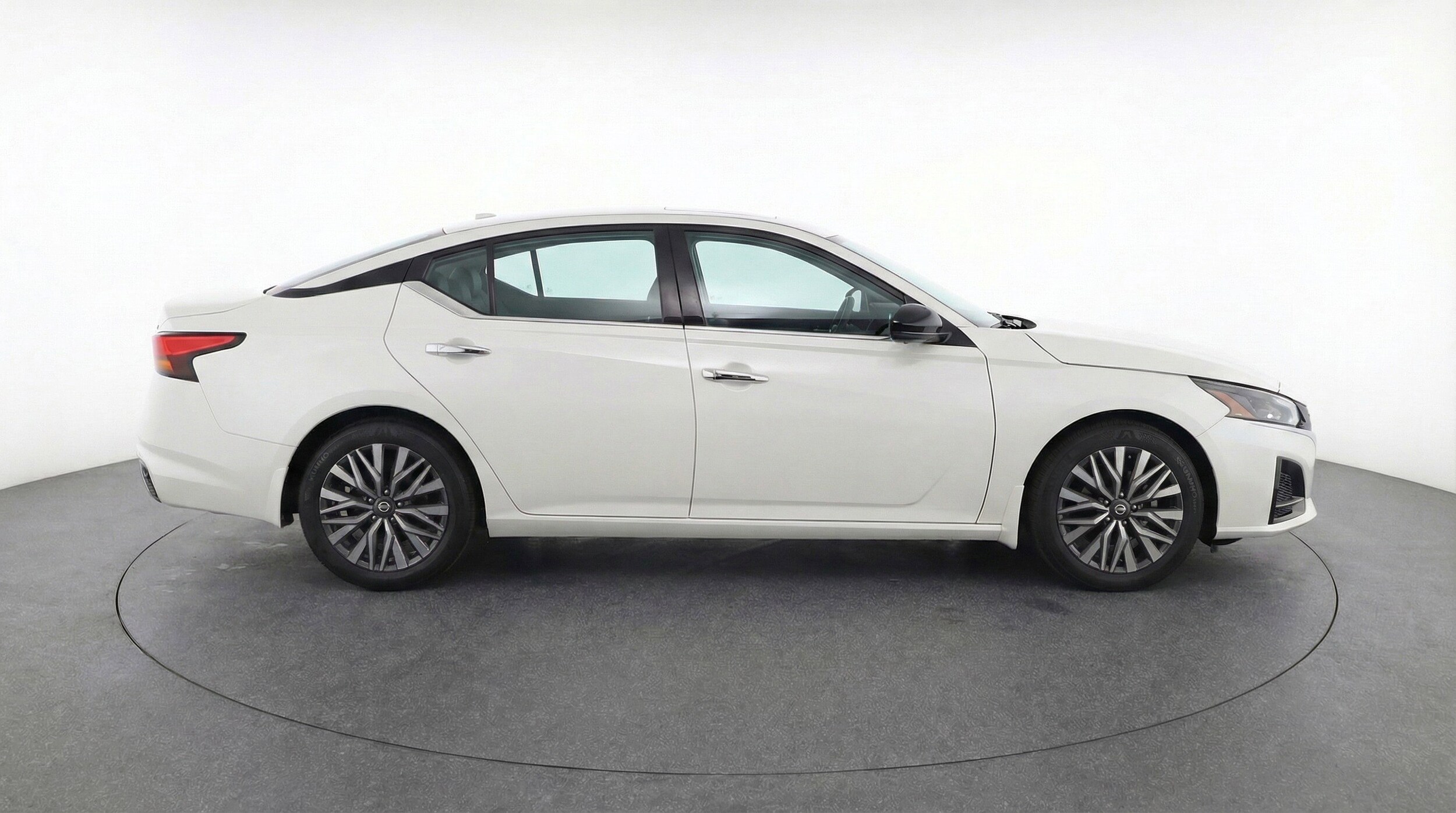 Thumbnail: 2025 Nissan Altima - 11