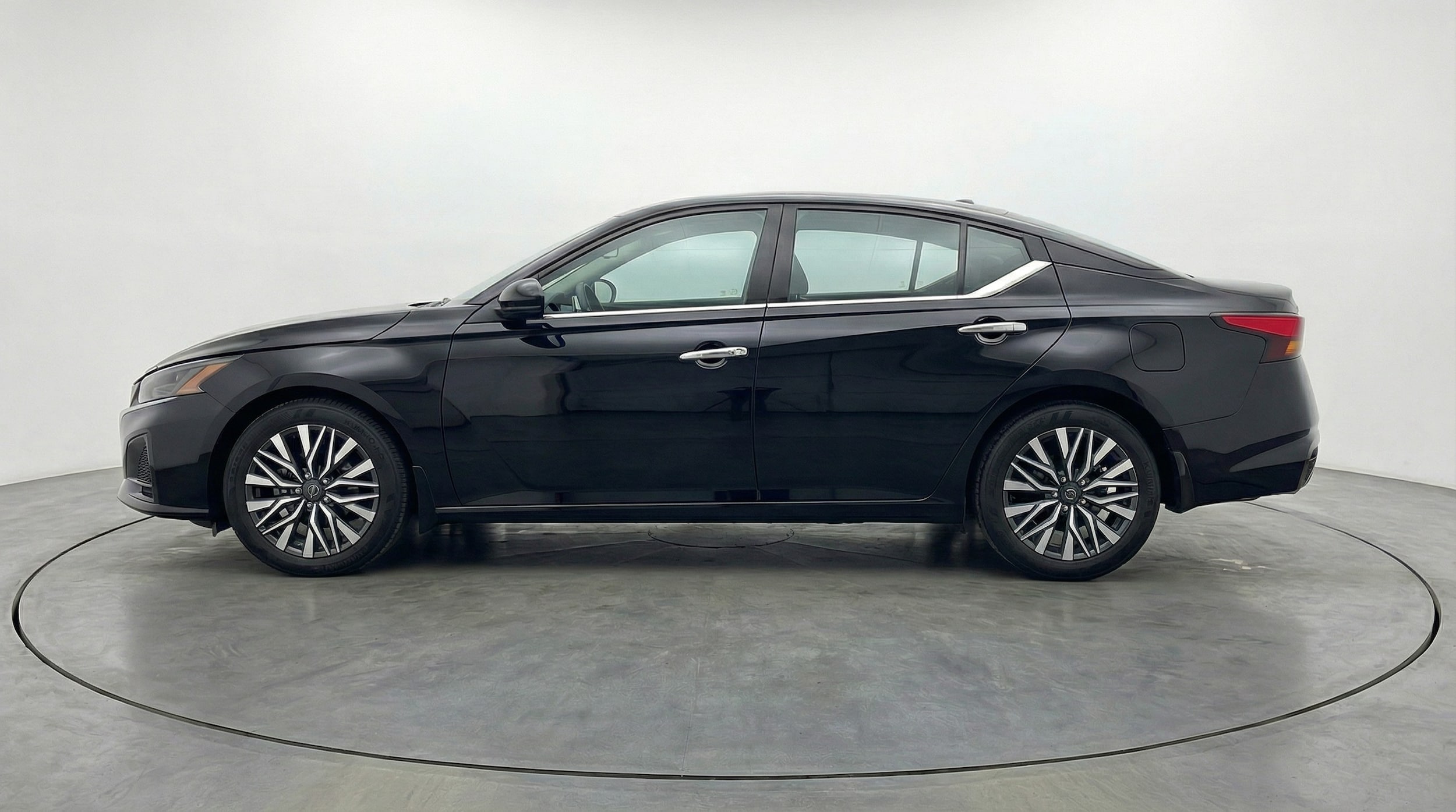 Thumbnail: 2025 Nissan Altima - 4