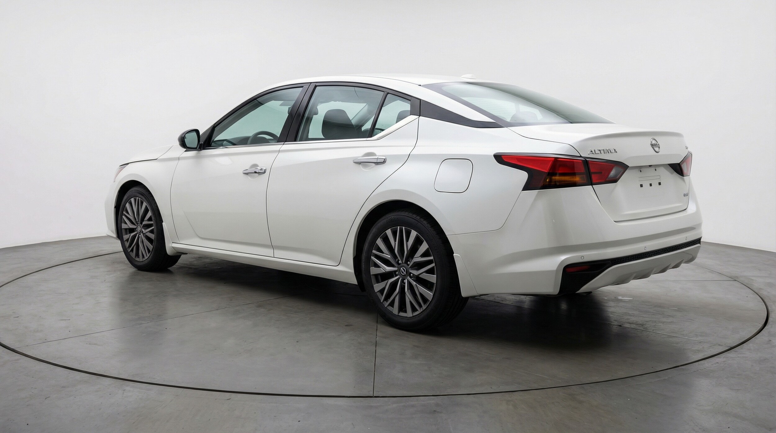 Thumbnail: 2025 Nissan Altima - 5