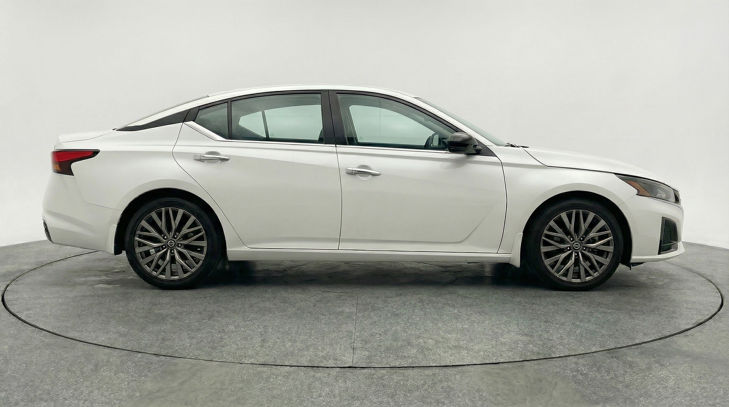 Thumbnail: 2025 Nissan Altima - 11