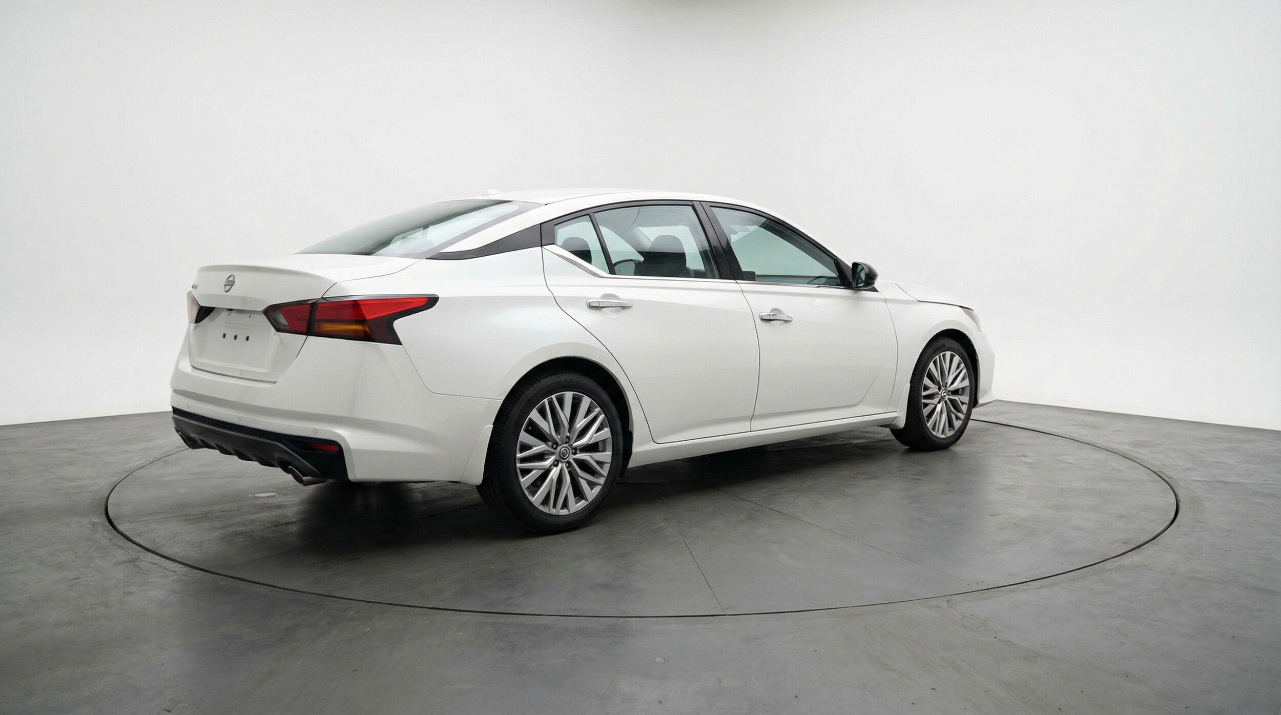 Thumbnail: 2025 Nissan Altima - 9