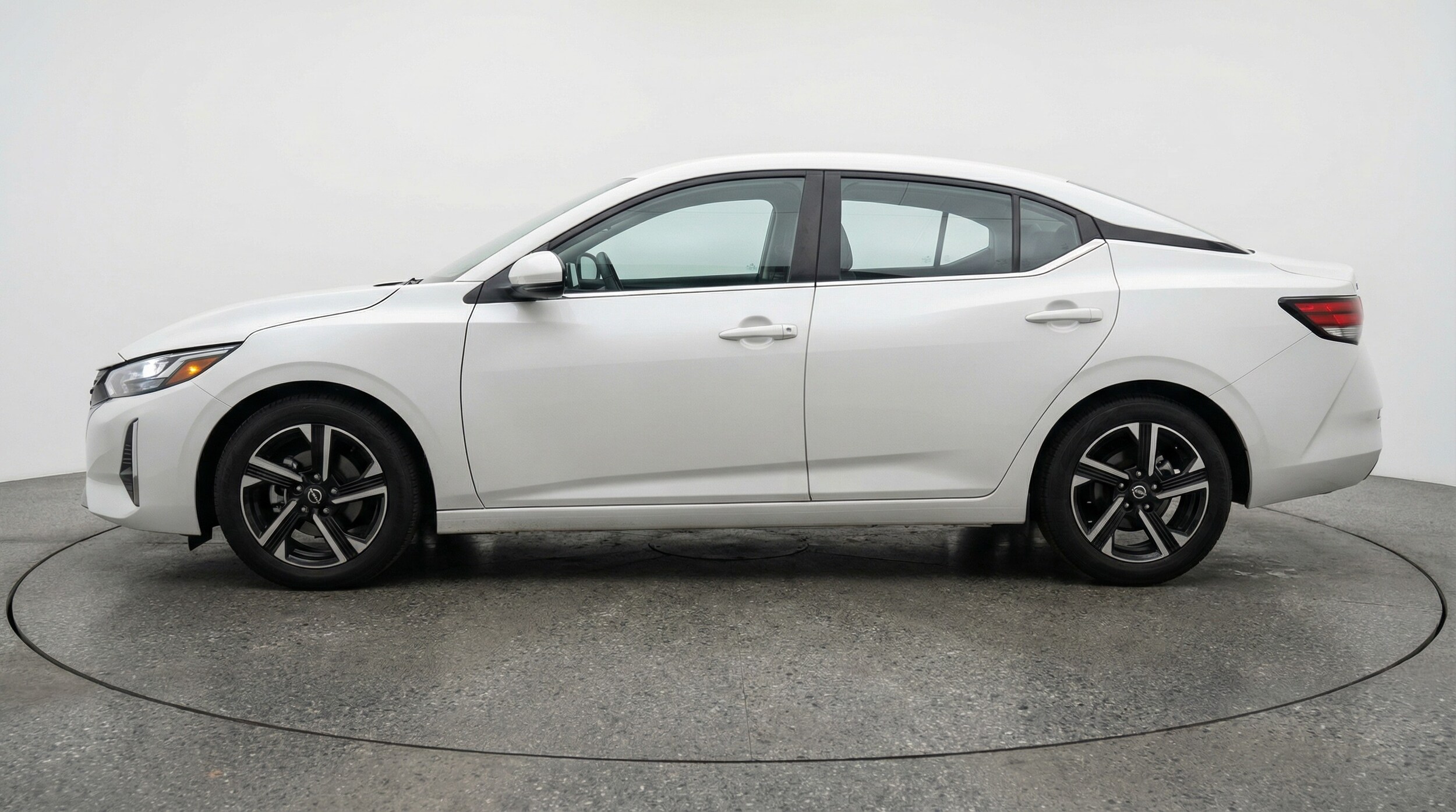 Thumbnail: 2025 Nissan Sentra - 4