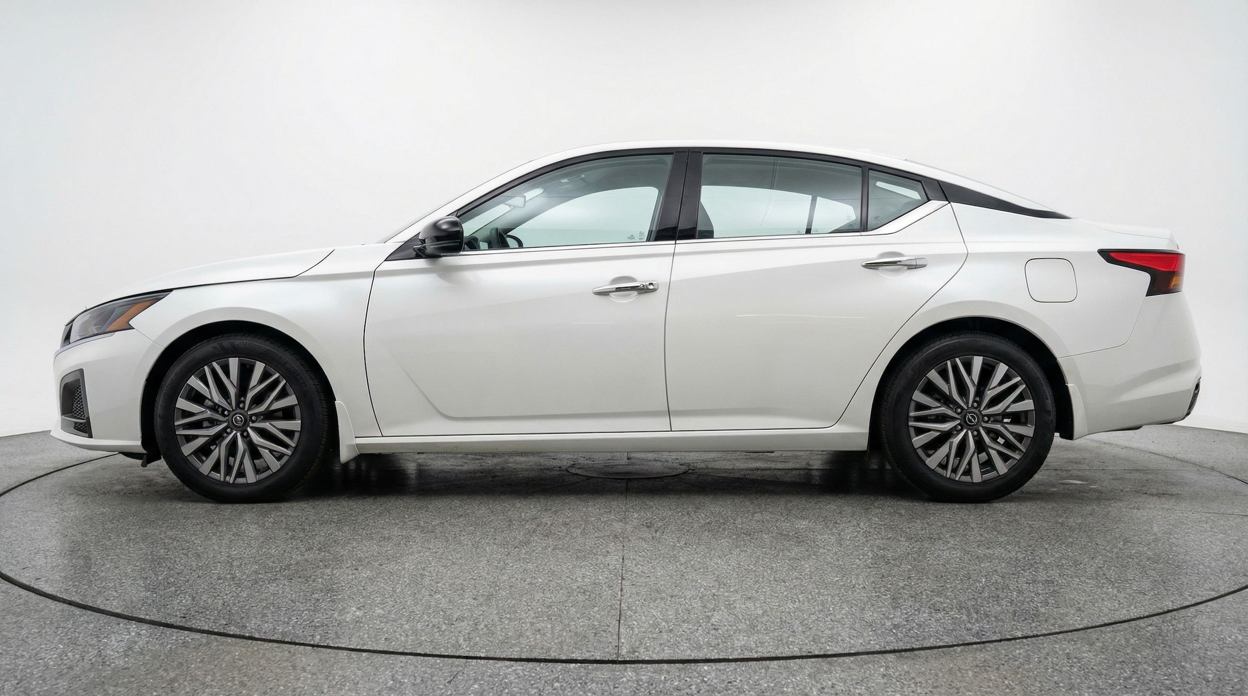 Thumbnail: 2025 Nissan Altima - 4