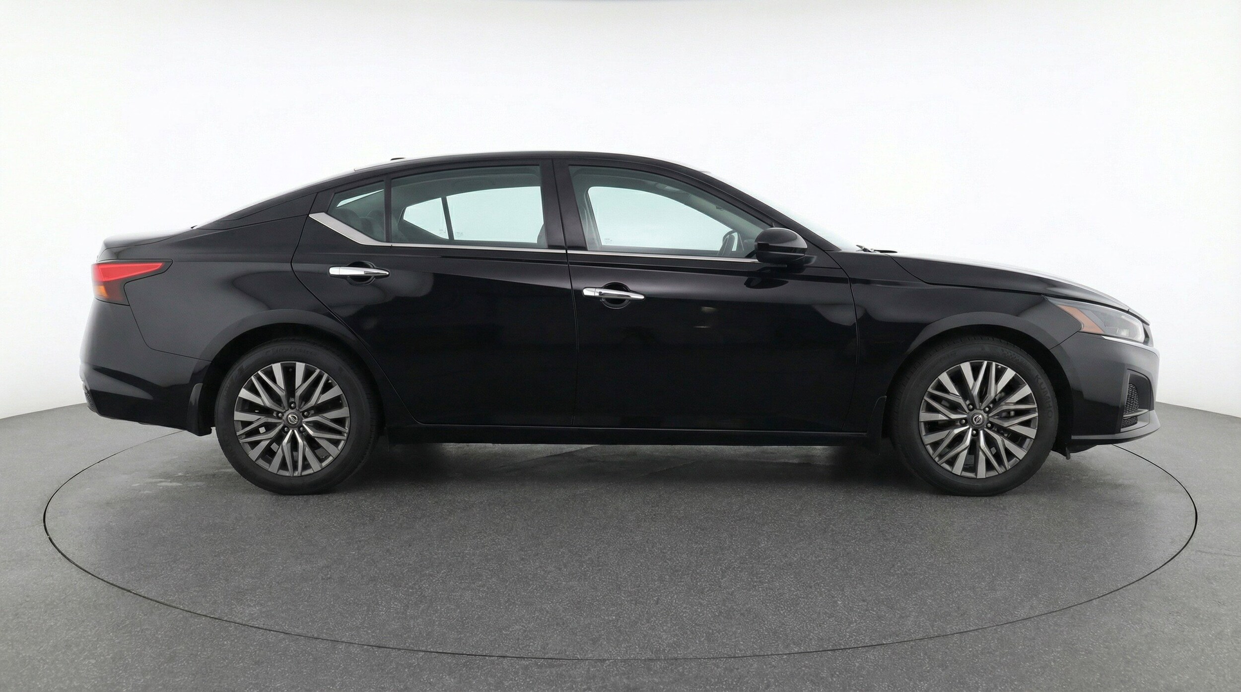 Thumbnail: 2025 Nissan Altima - 11