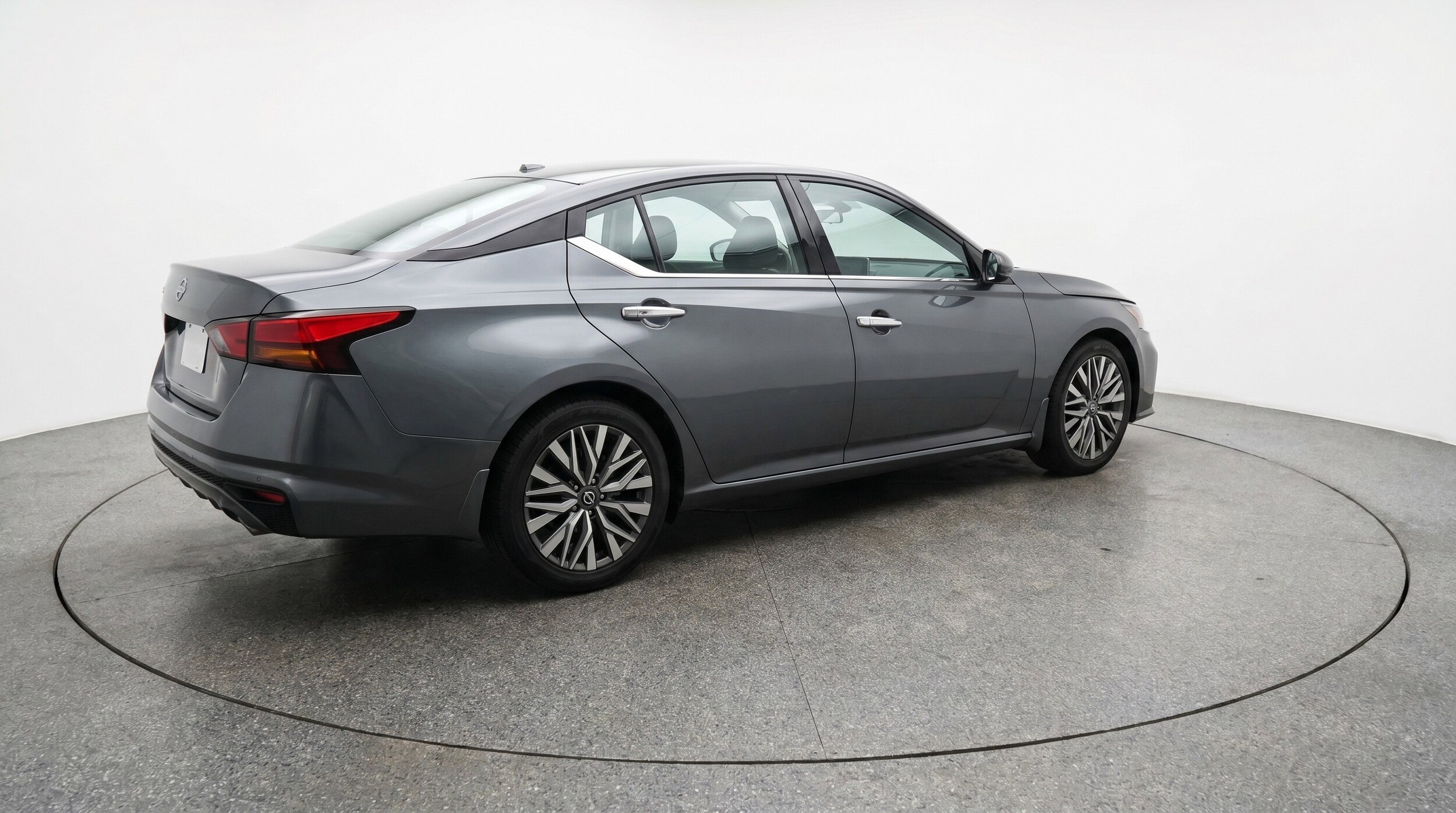 Thumbnail: 2025 Nissan Altima - 9