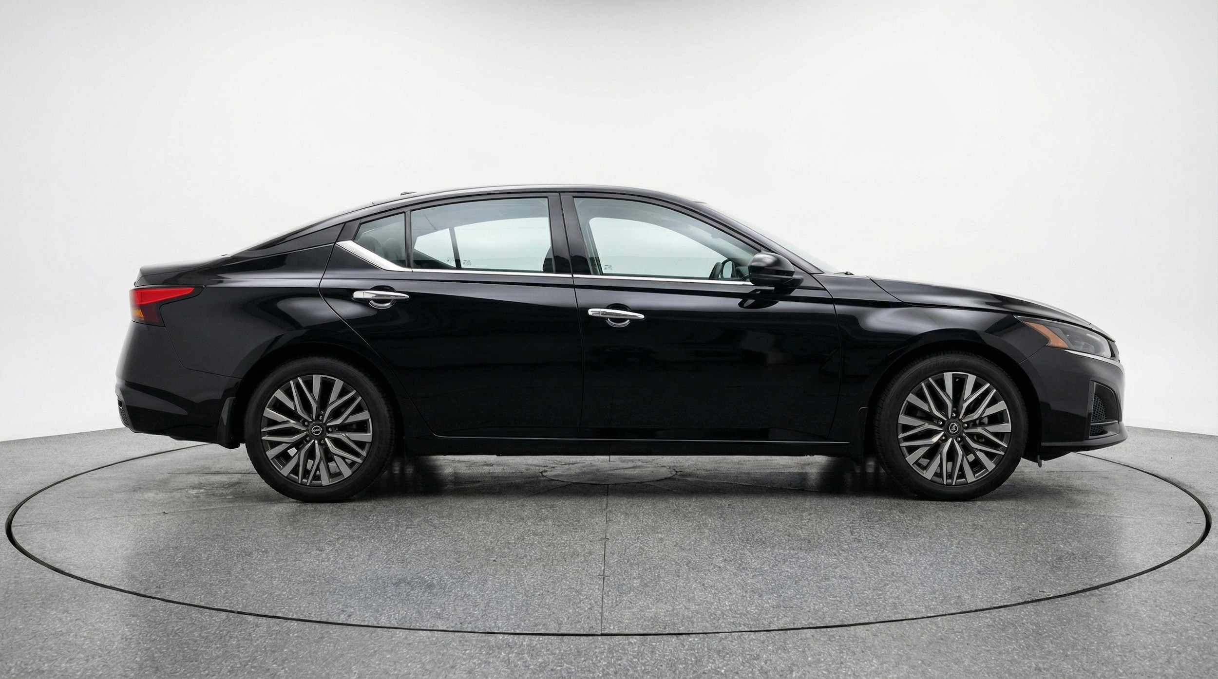 Thumbnail: 2025 Nissan Altima - 11