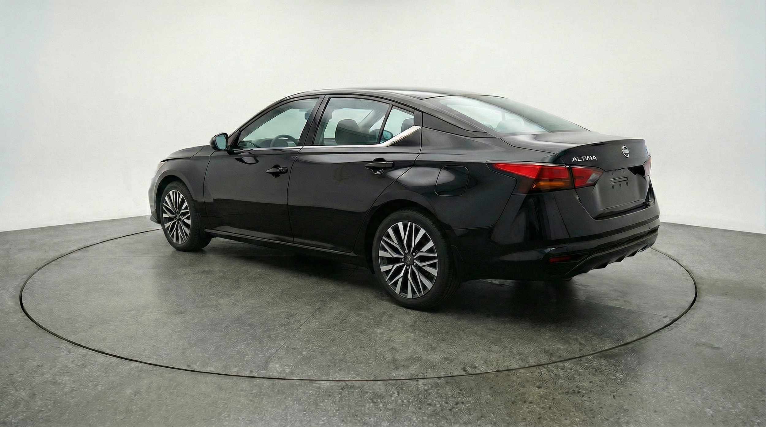 Thumbnail: 2025 Nissan Altima - 5