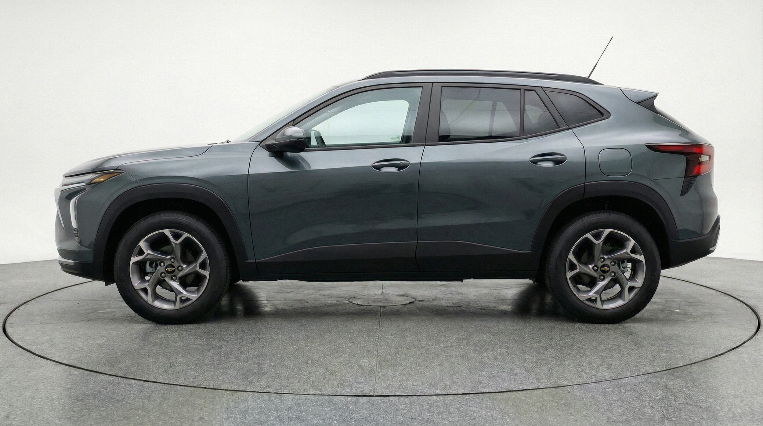 Thumbnail: 2025 Chevrolet Trax - 4