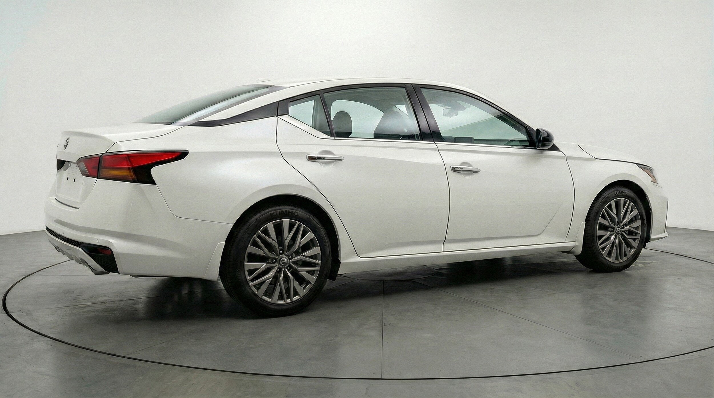 Thumbnail: 2025 Nissan Altima - 9