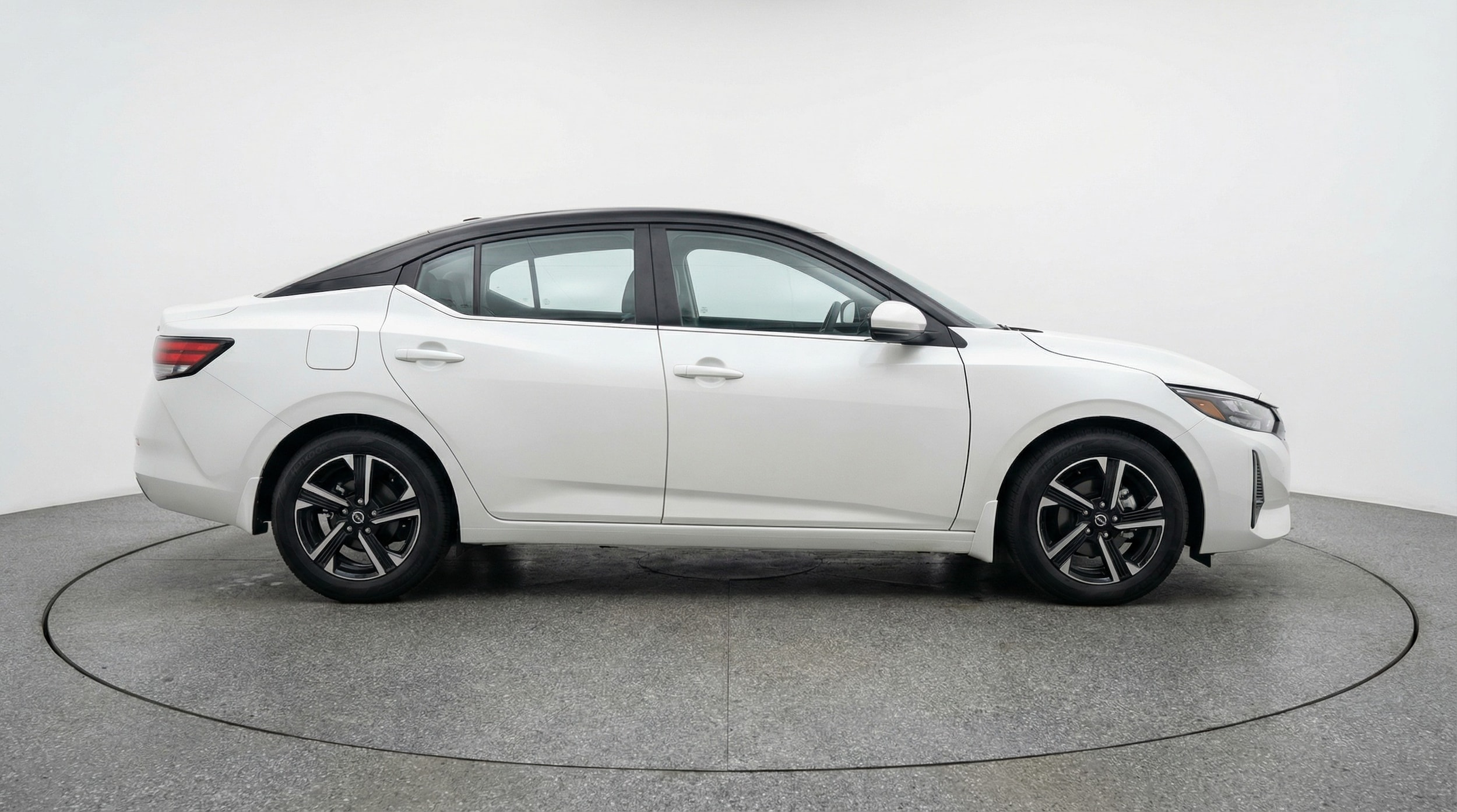 Thumbnail: 2025 Nissan Sentra - 8