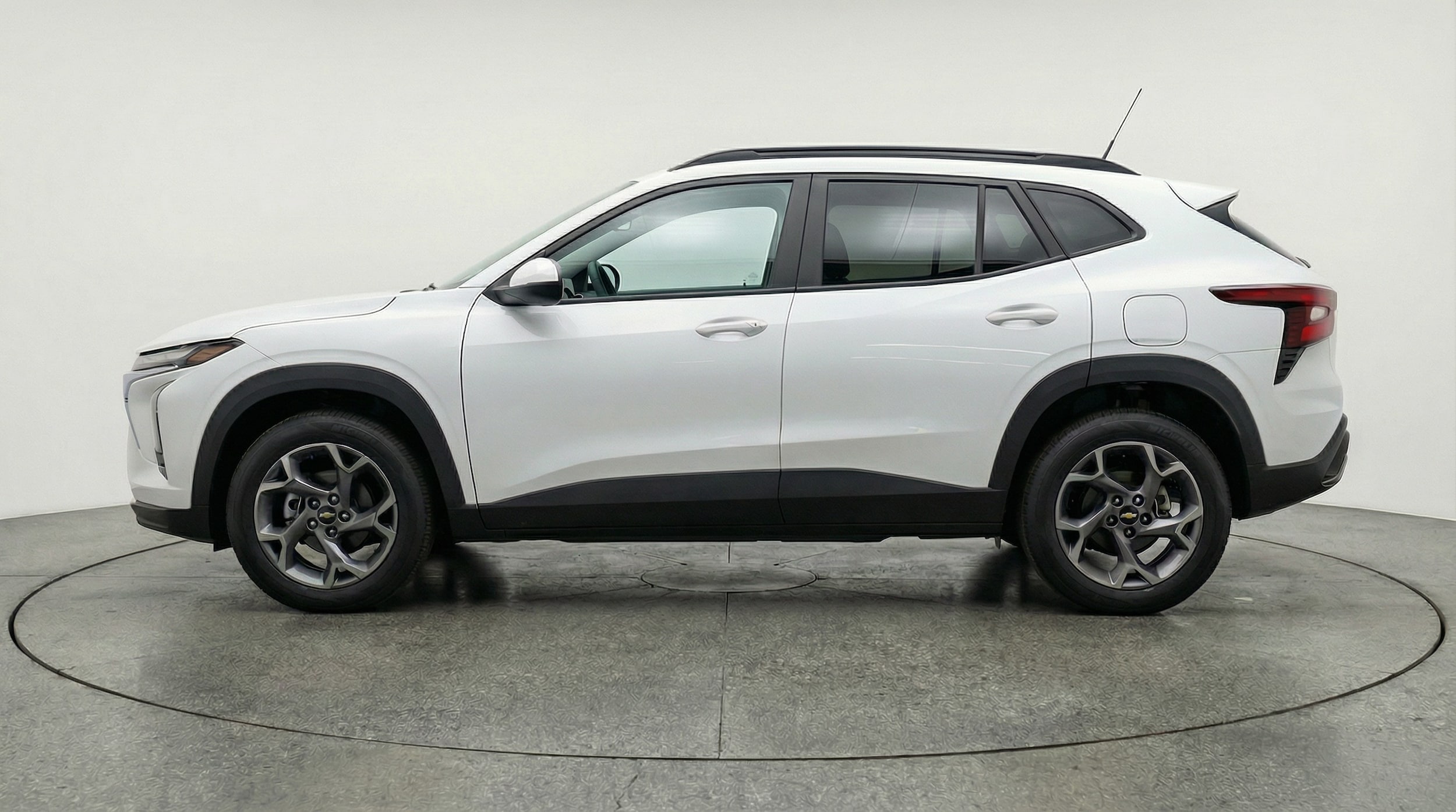 Thumbnail: 2025 Chevrolet Trax - 4