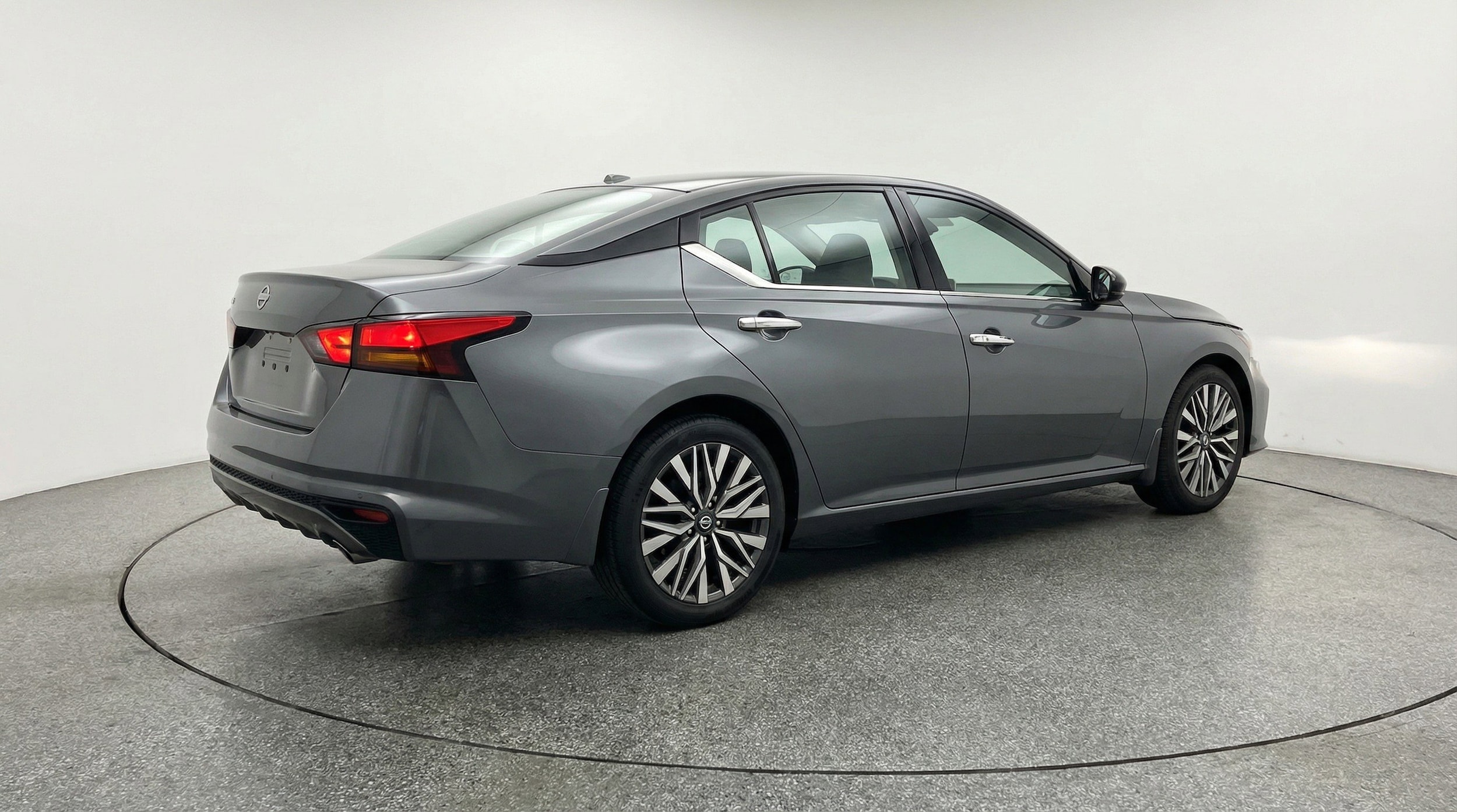 Thumbnail: 2025 Nissan Altima - 9