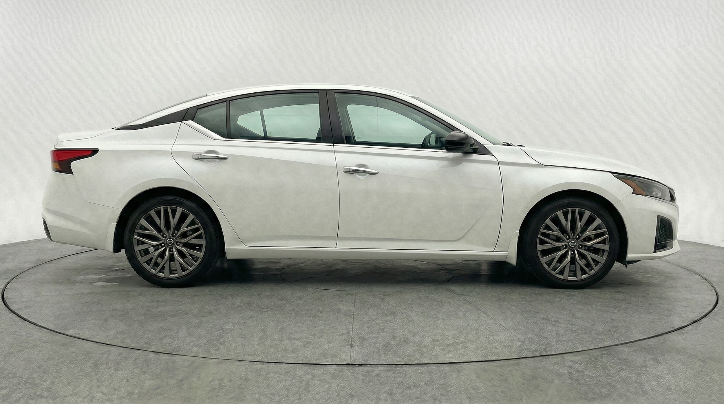 Thumbnail: 2025 Nissan Altima - 8