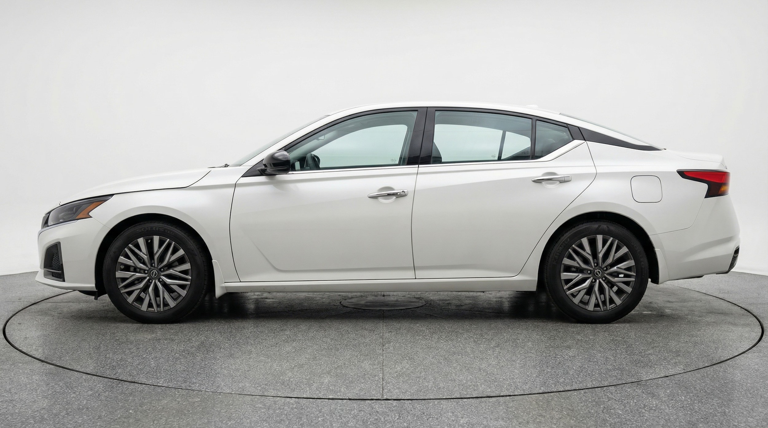 Thumbnail: 2025 Nissan Altima - 4