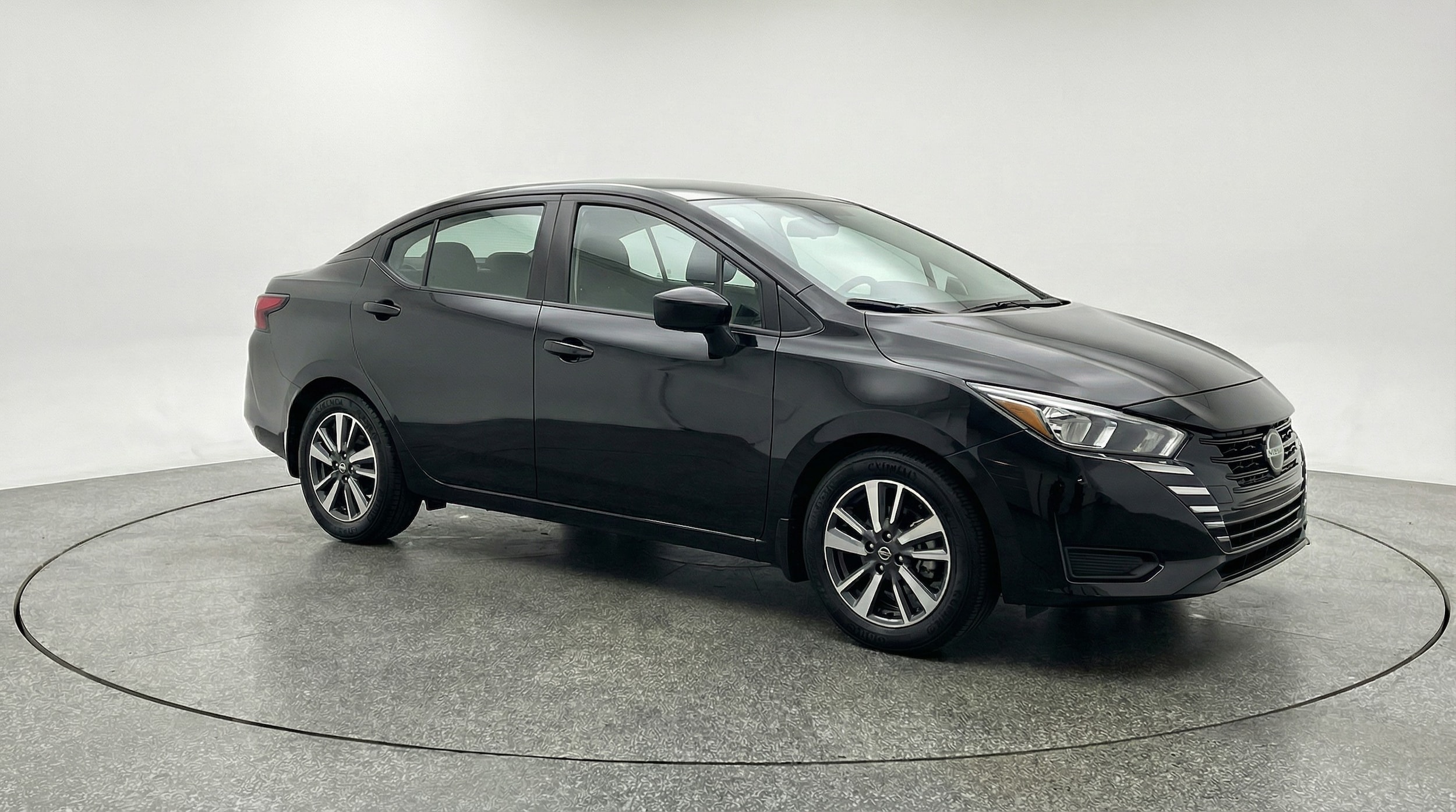 2025 Nissan Versa SV FWD