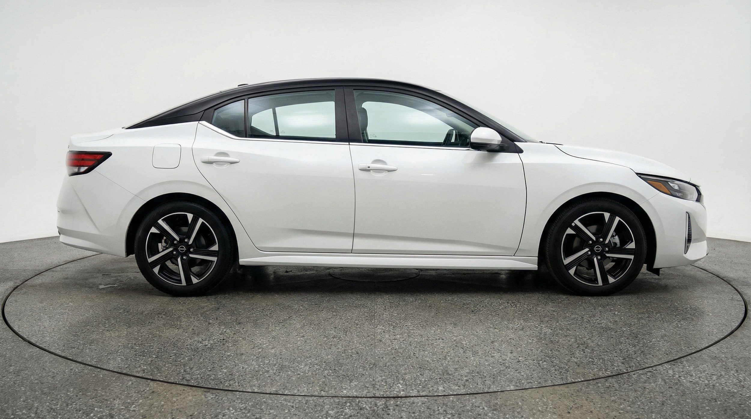 Thumbnail: 2025 Nissan Sentra - 11
