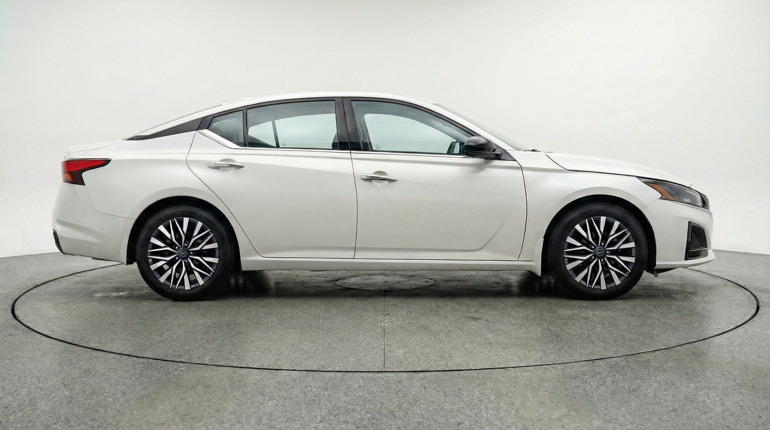 Thumbnail: 2025 Nissan Altima - 11