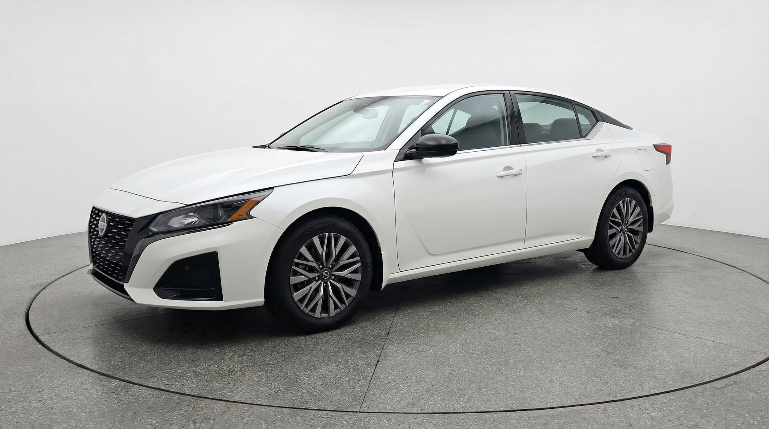 Thumbnail: 2025 Nissan Altima - 3