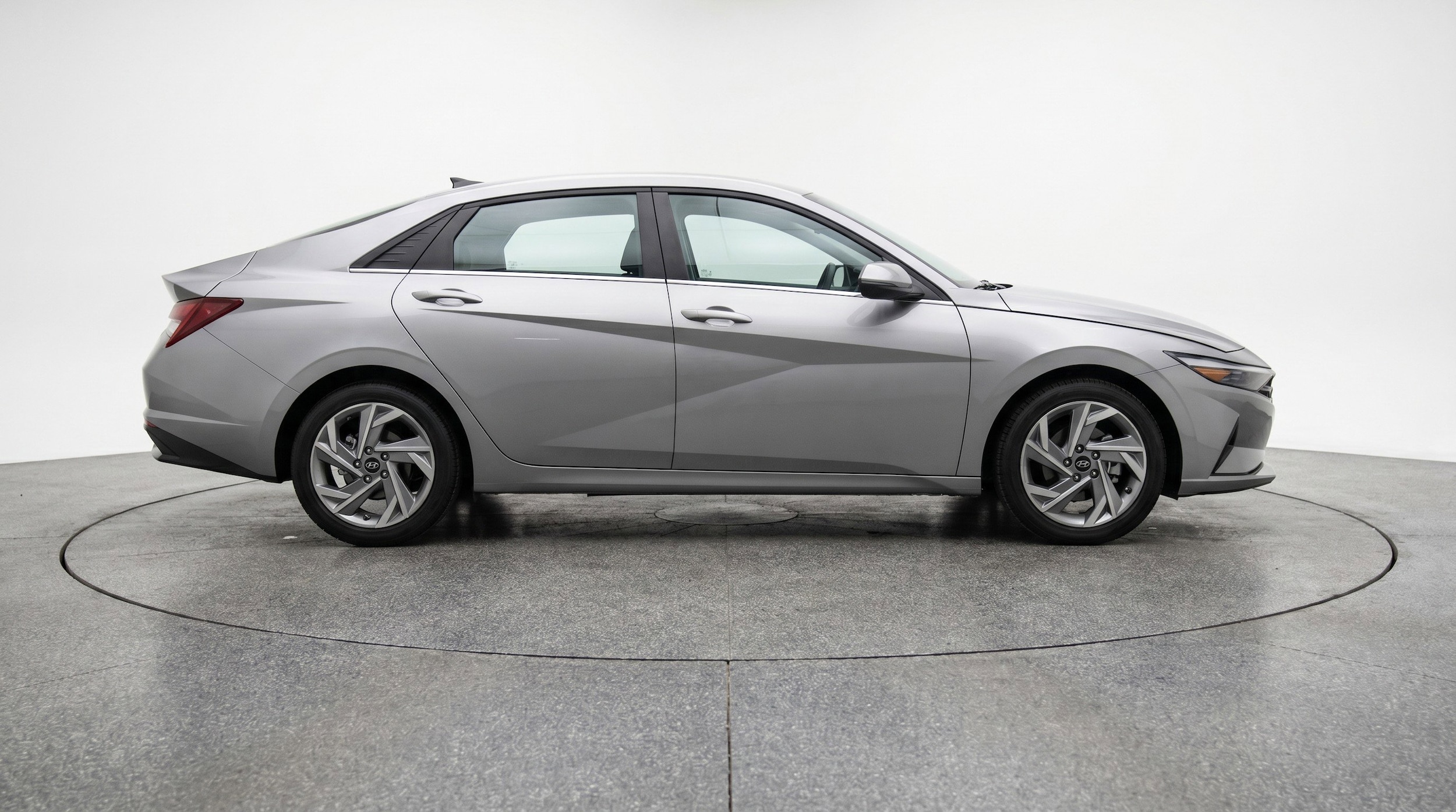 Thumbnail: 2025 Hyundai Elantra - 11