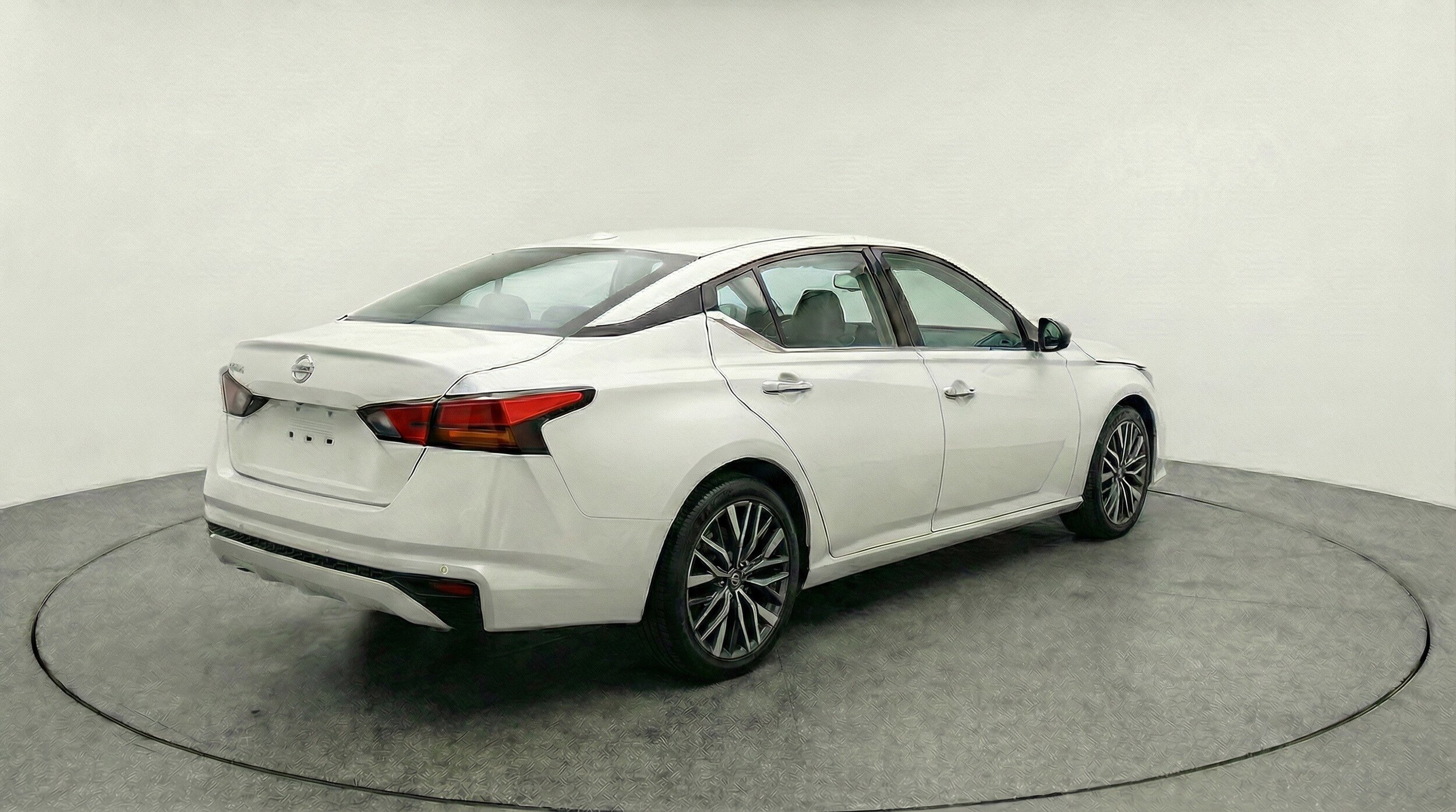 Thumbnail: 2025 Nissan Altima - 9