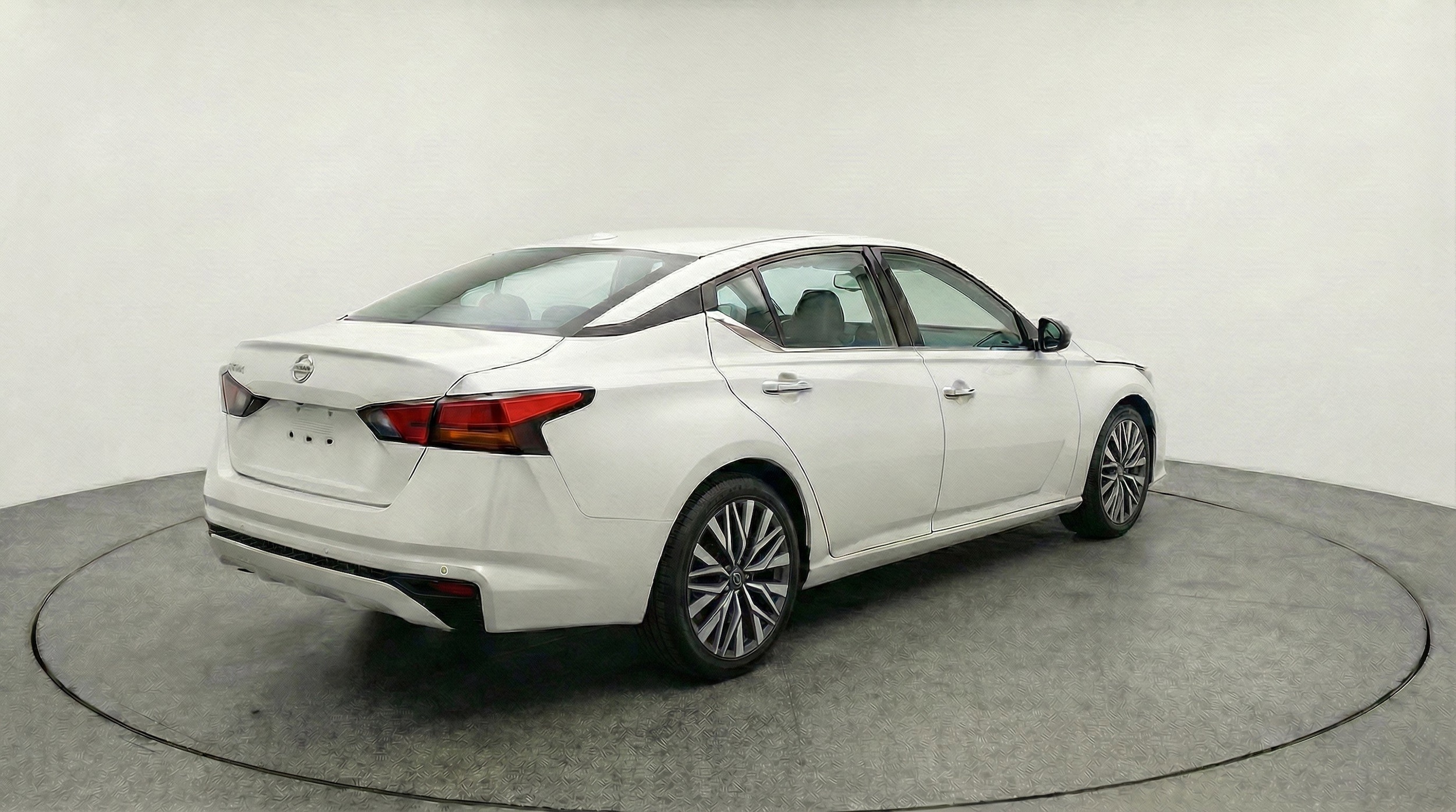 Thumbnail: 2025 Nissan Altima - 9