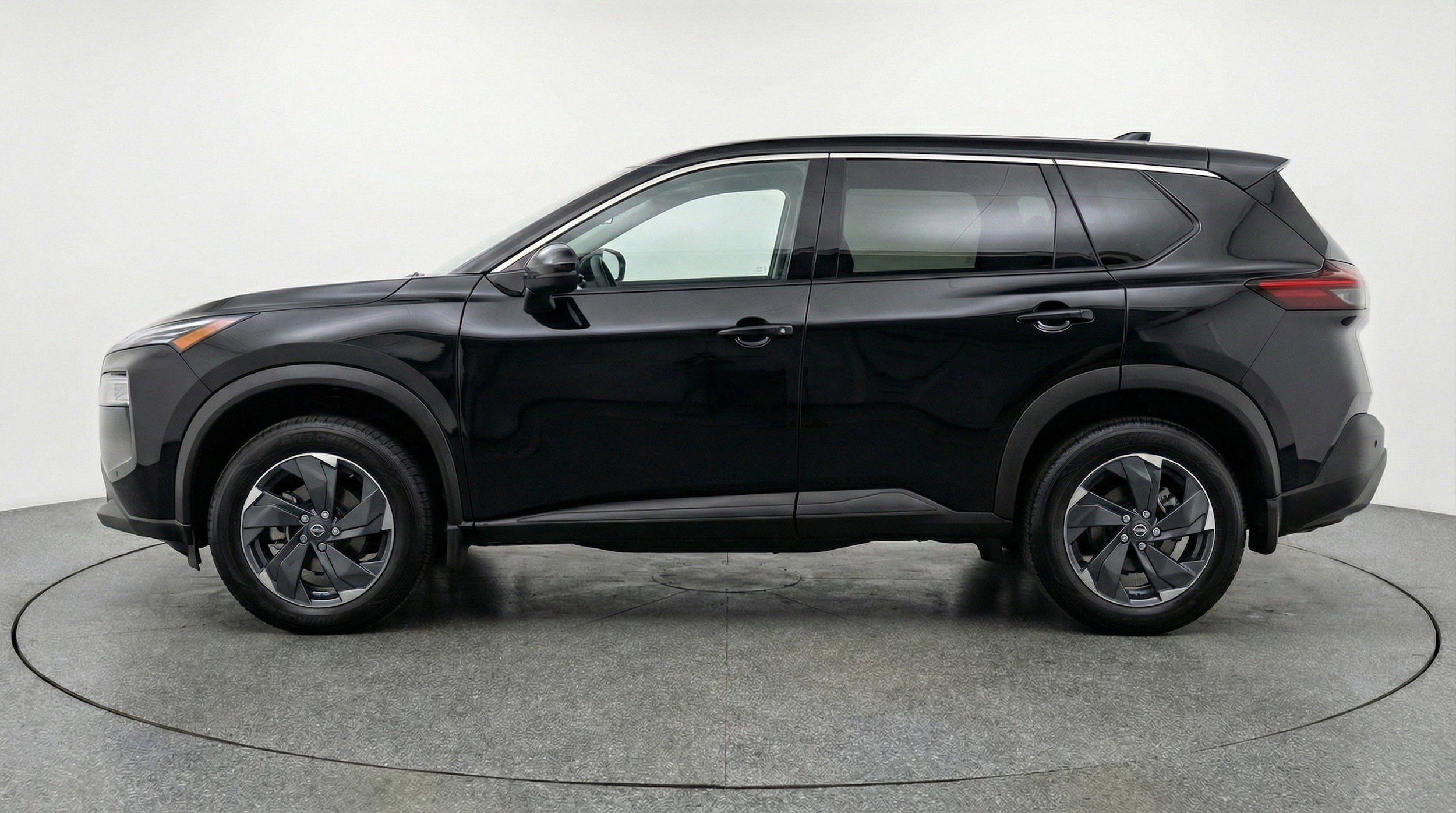 Thumbnail: 2025 Nissan Rogue - 5