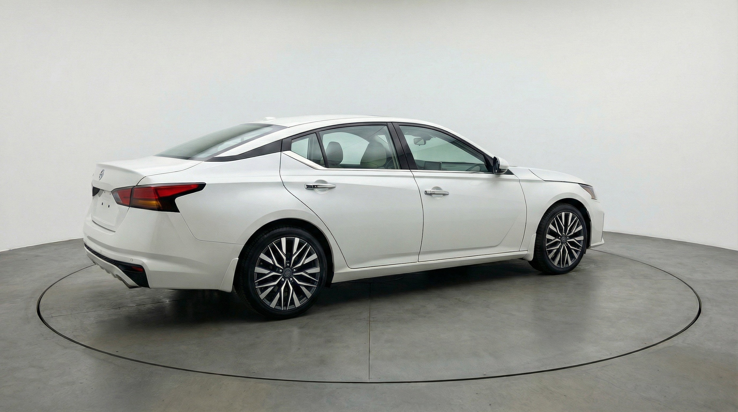 Thumbnail: 2025 Nissan Altima - 9