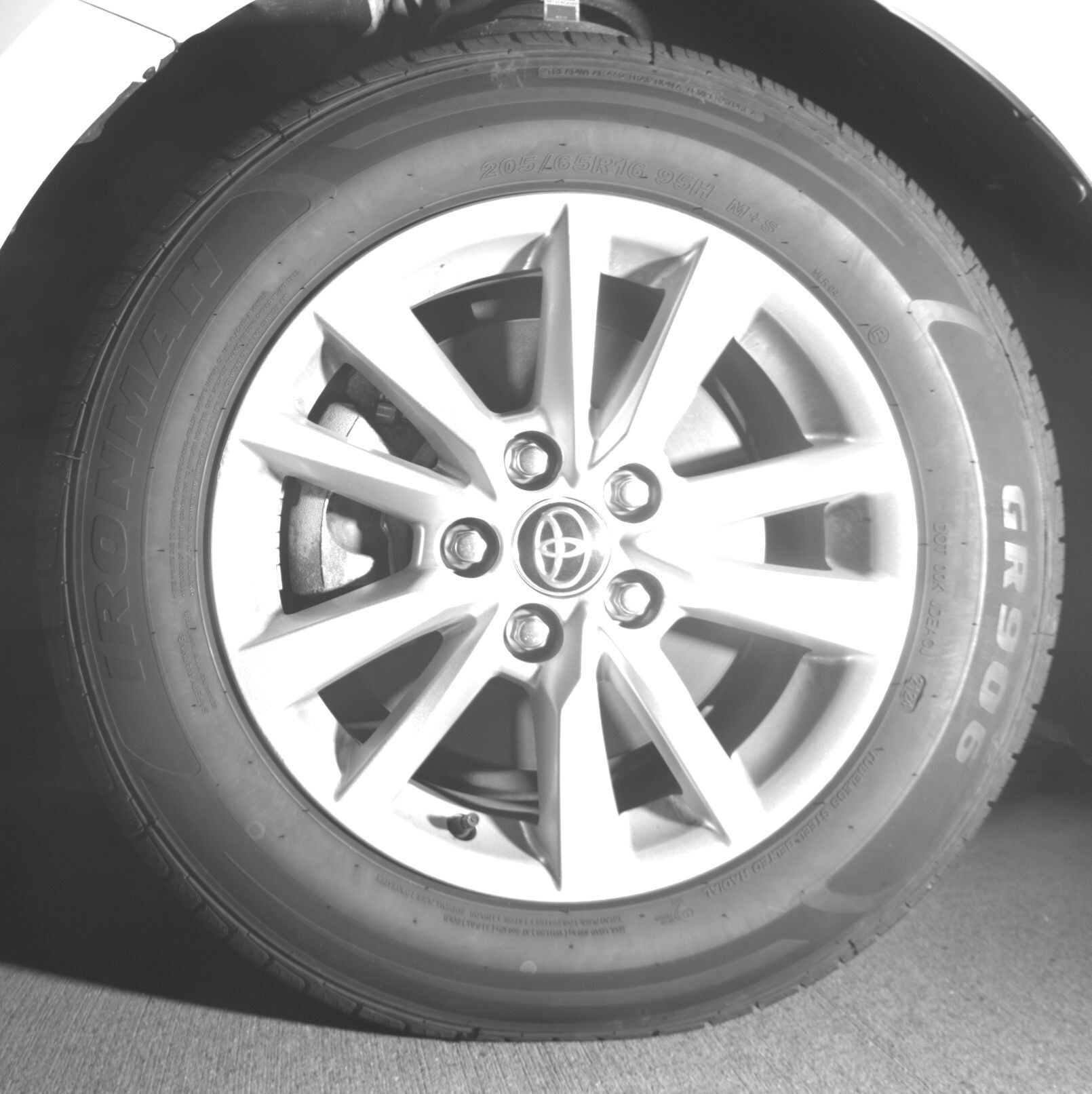 Thumbnail: 2025 Toyota Camry - 9