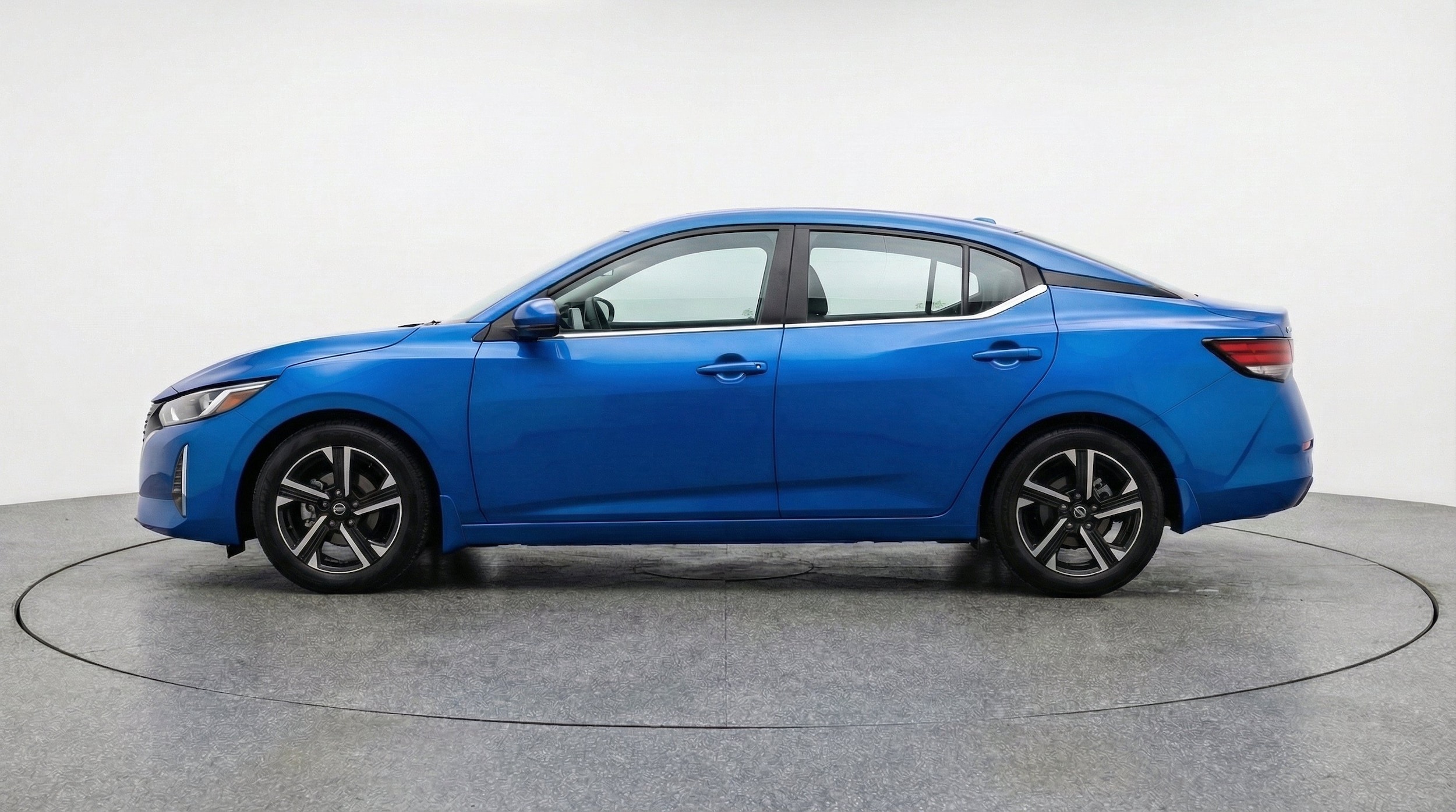 Thumbnail: 2025 Nissan Sentra - 5