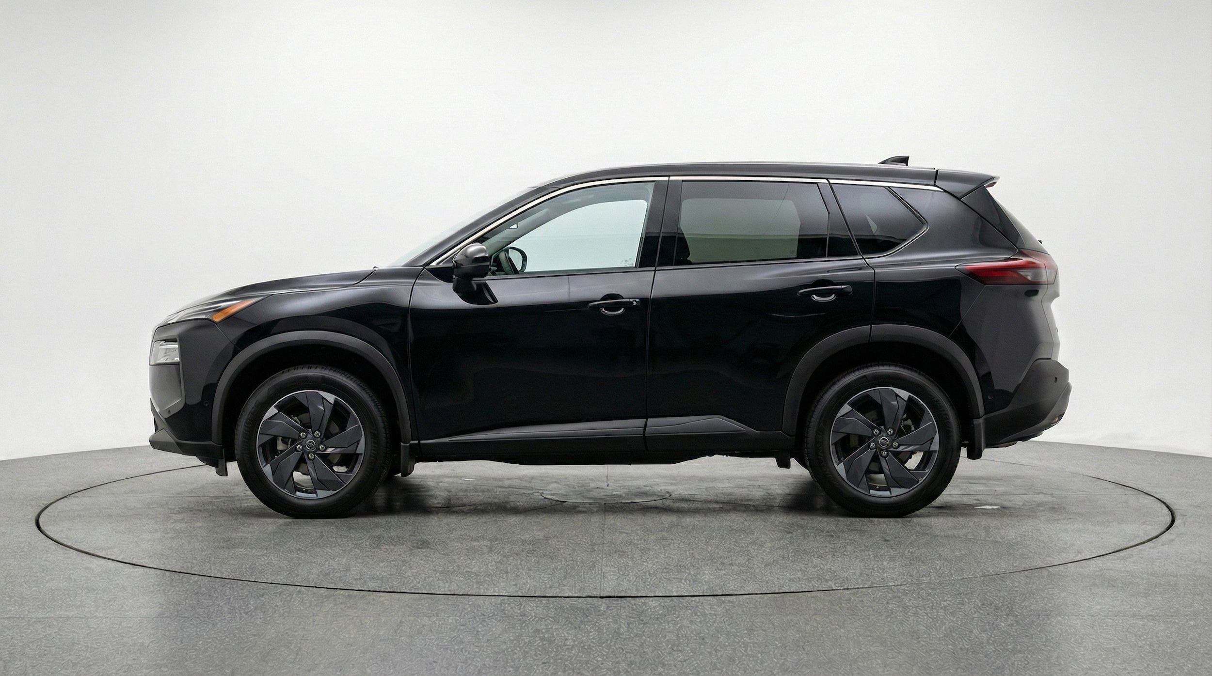 Thumbnail: 2025 Nissan Rogue - 5