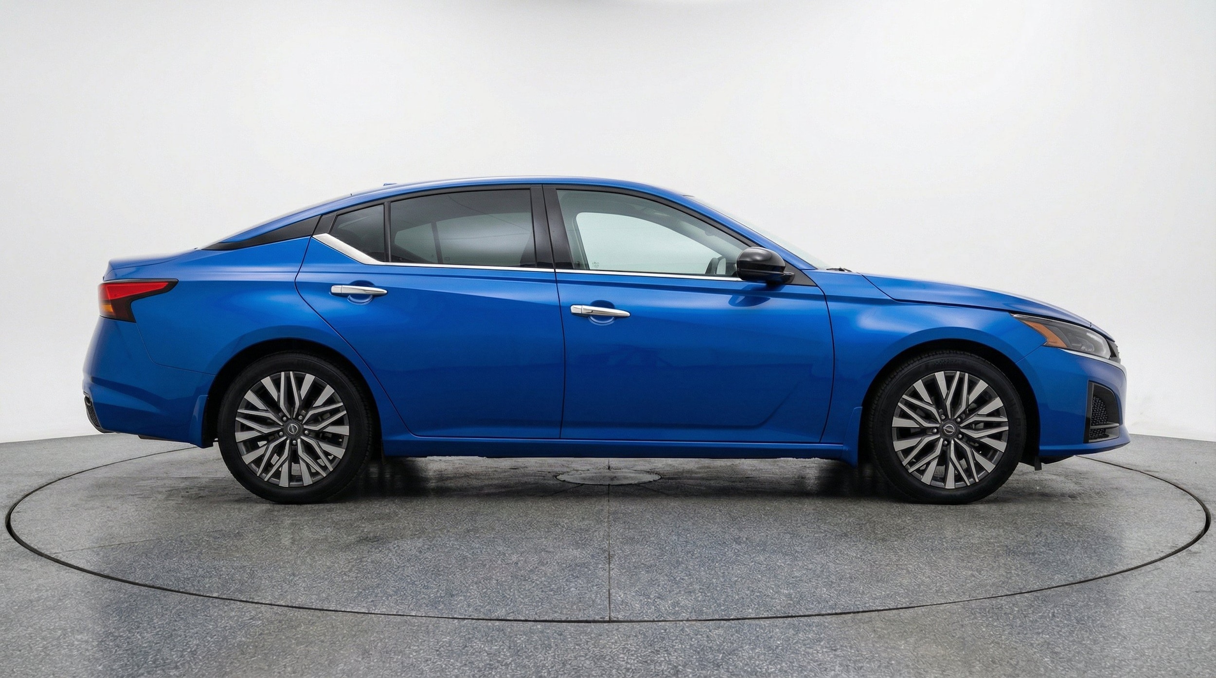 Thumbnail: 2025 Nissan Altima - 11