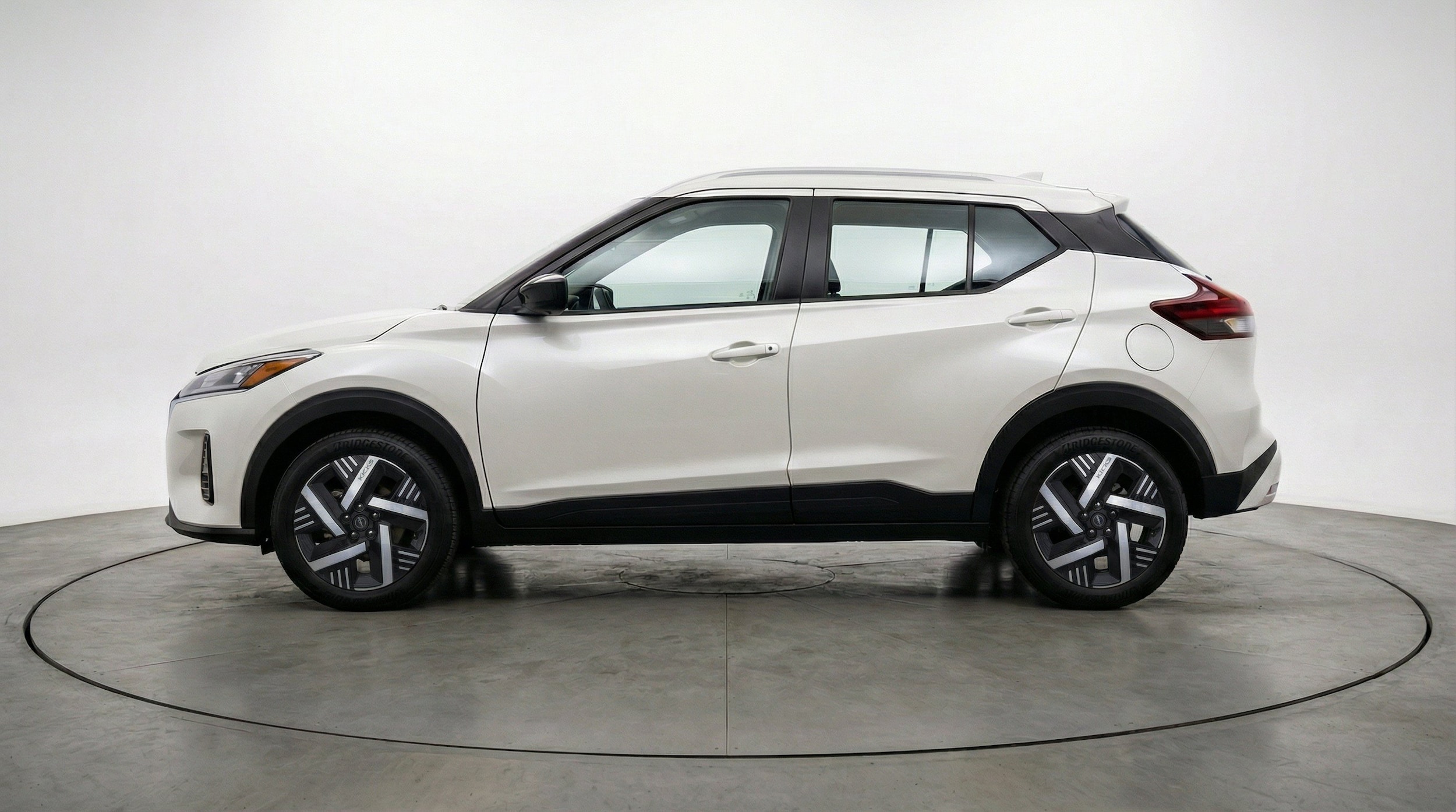 Thumbnail: 2026 Nissan Kicks - 5