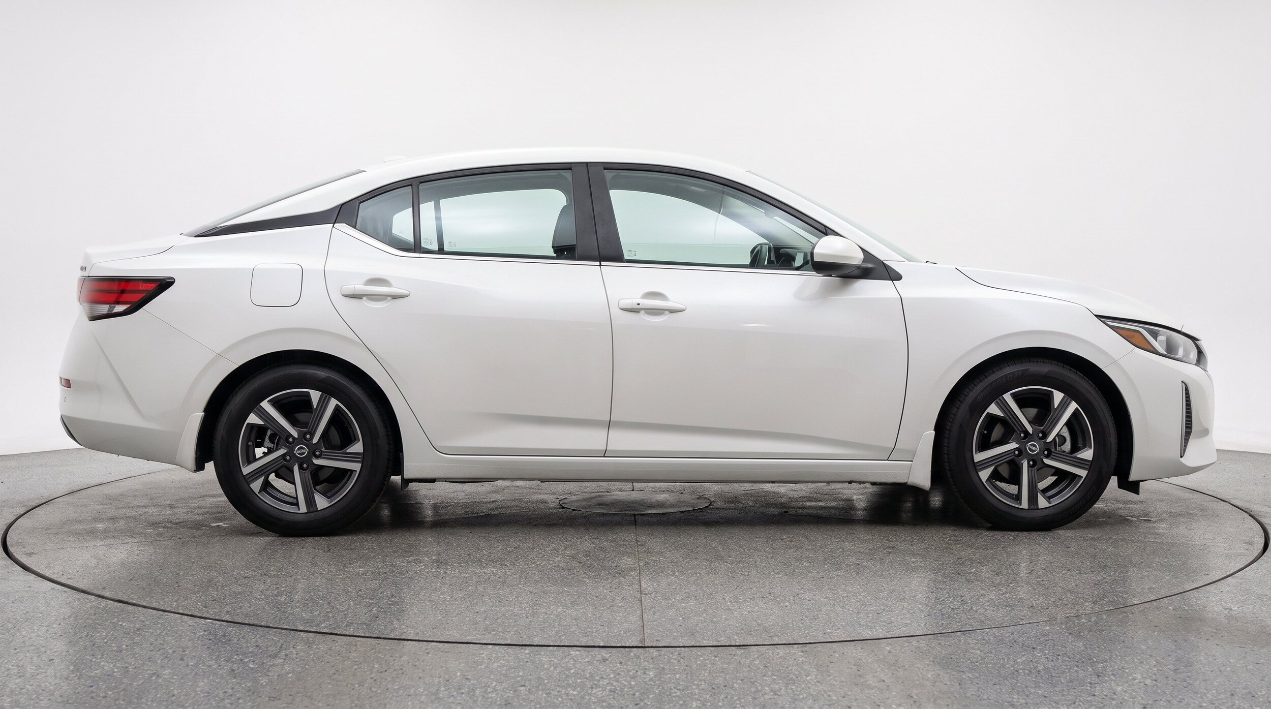 Thumbnail: 2025 Nissan Sentra - 10